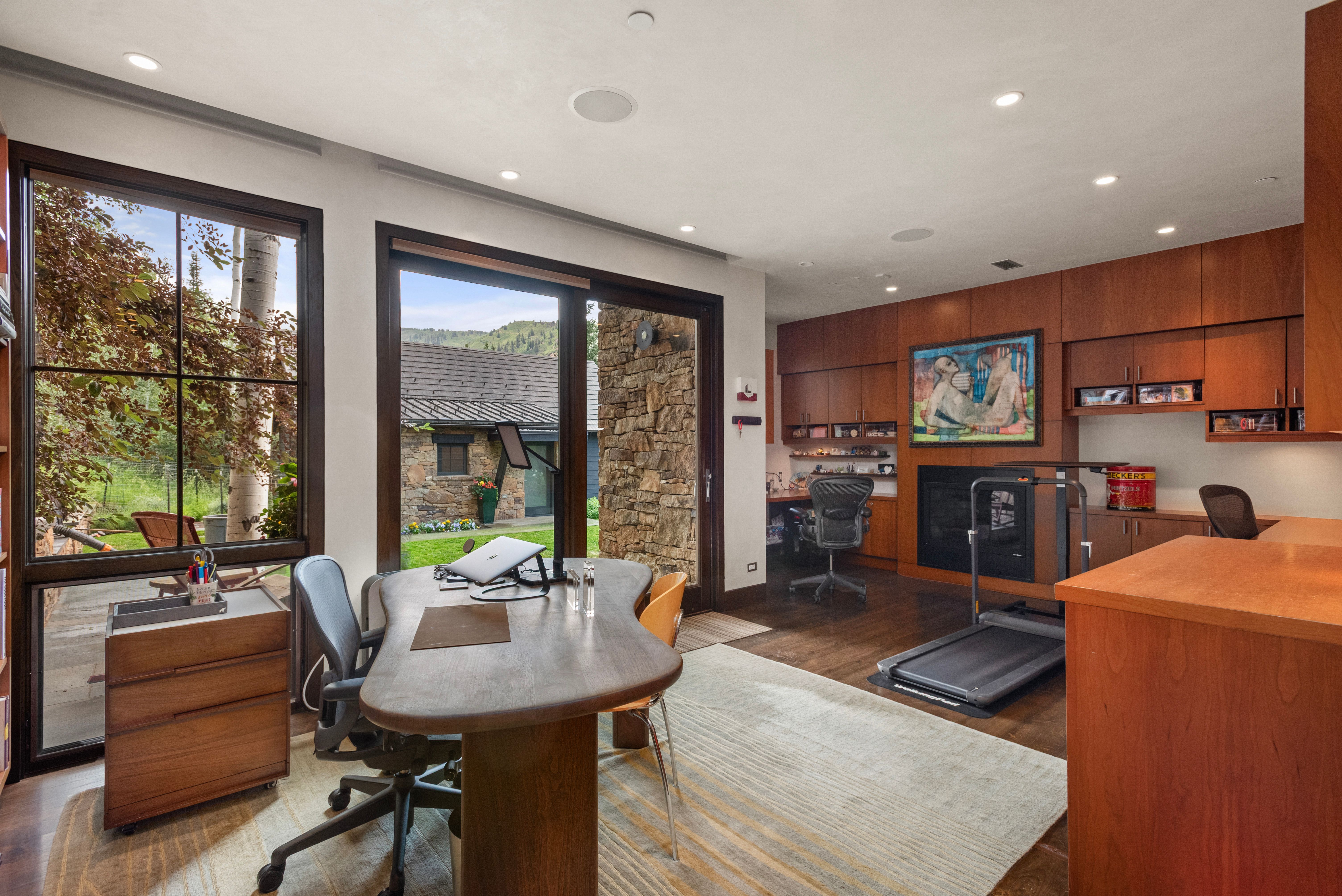  Mountain Contemporary Estate in Five Trees - 物件實景