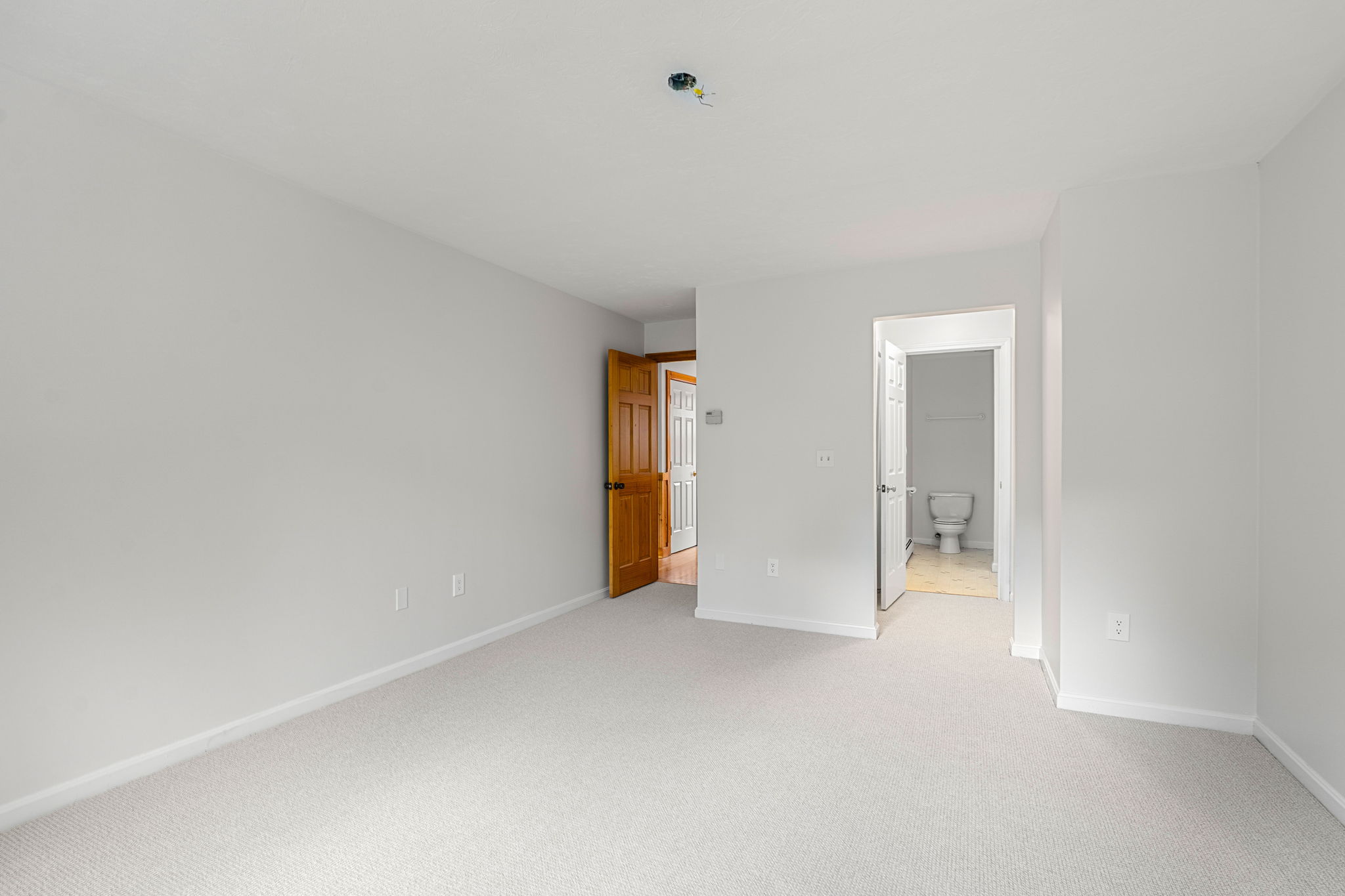  16 Patricia Drive, Oxford, MA, 01537 - 物件實景