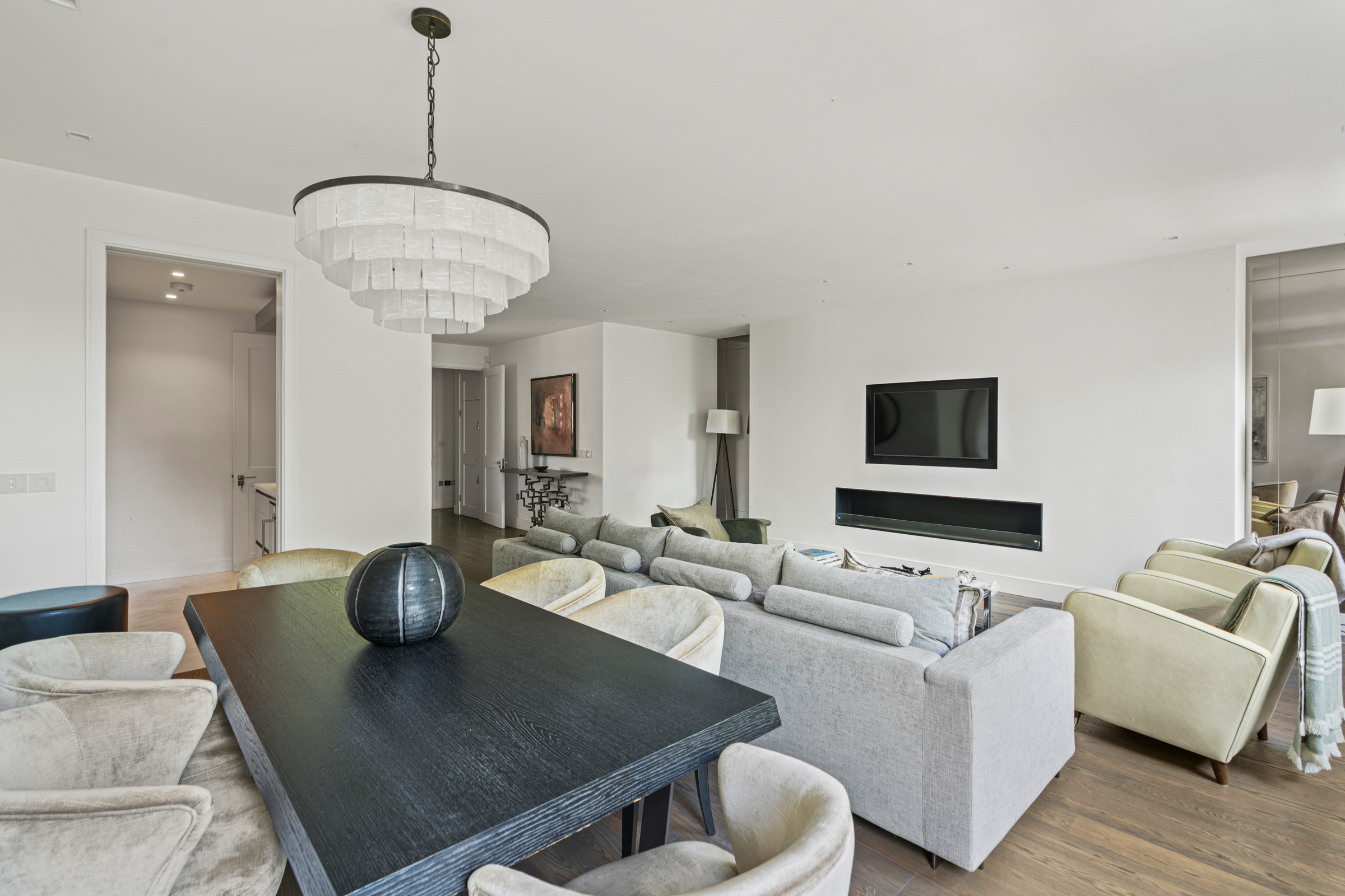  A Lateral Apartment Overlooking Cadogan Square - 物件實景