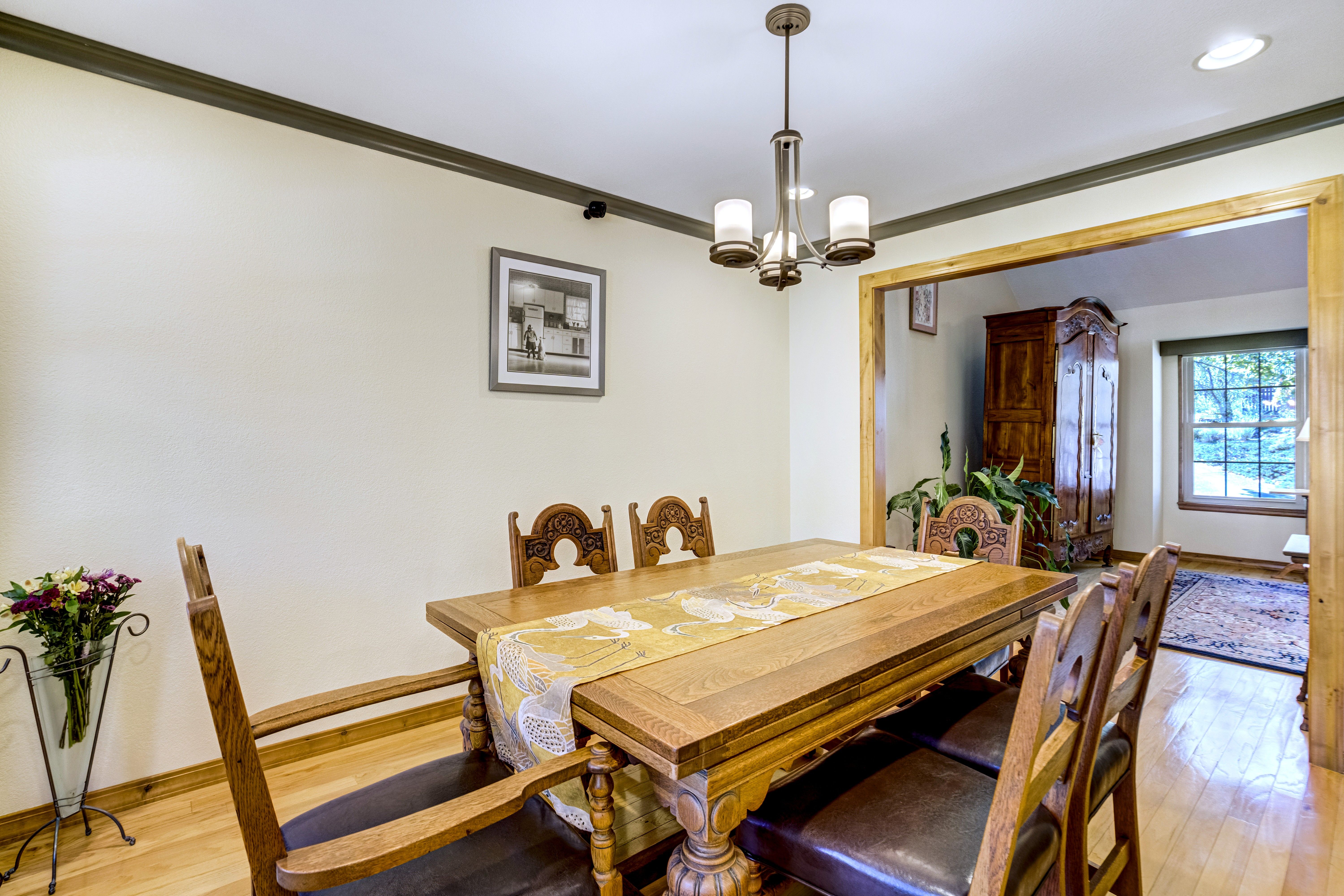  Impeccably Maintained Craftsman Retreat on a Quiet Cul-de-Sac - 物件實景