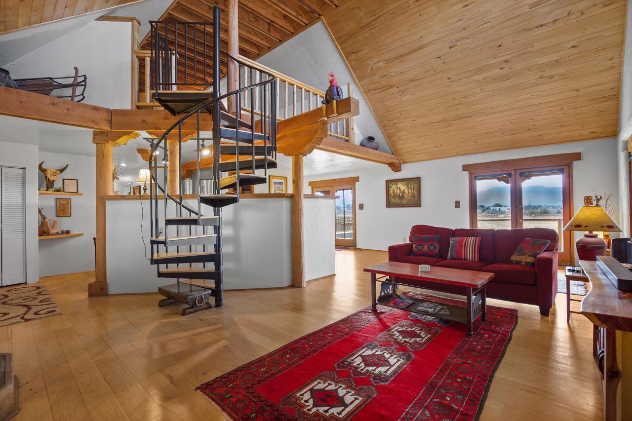 Taos, New Mexico, 87571, United States, 5 Bedrooms Bedrooms, ,5 BathroomsBathrooms,Residential,For Sale,1850359