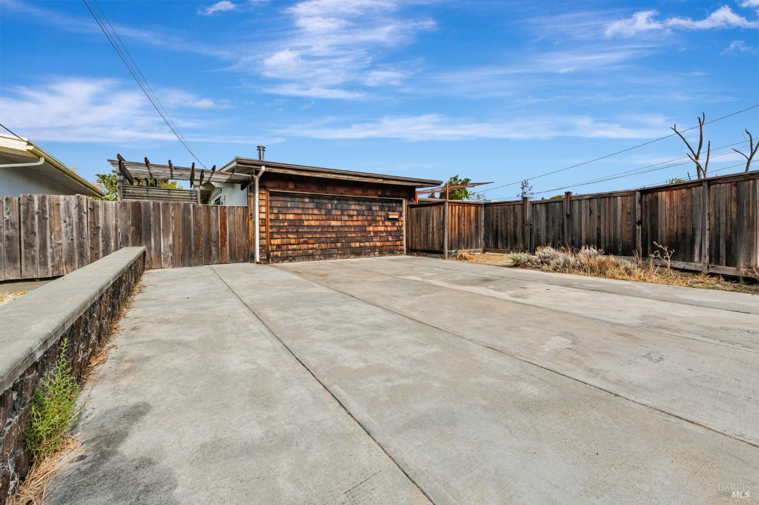 San Rafael, California, 94903, United States, 4 Bedrooms Bedrooms, ,2 BathroomsBathrooms,Residential,For Sale,1939619