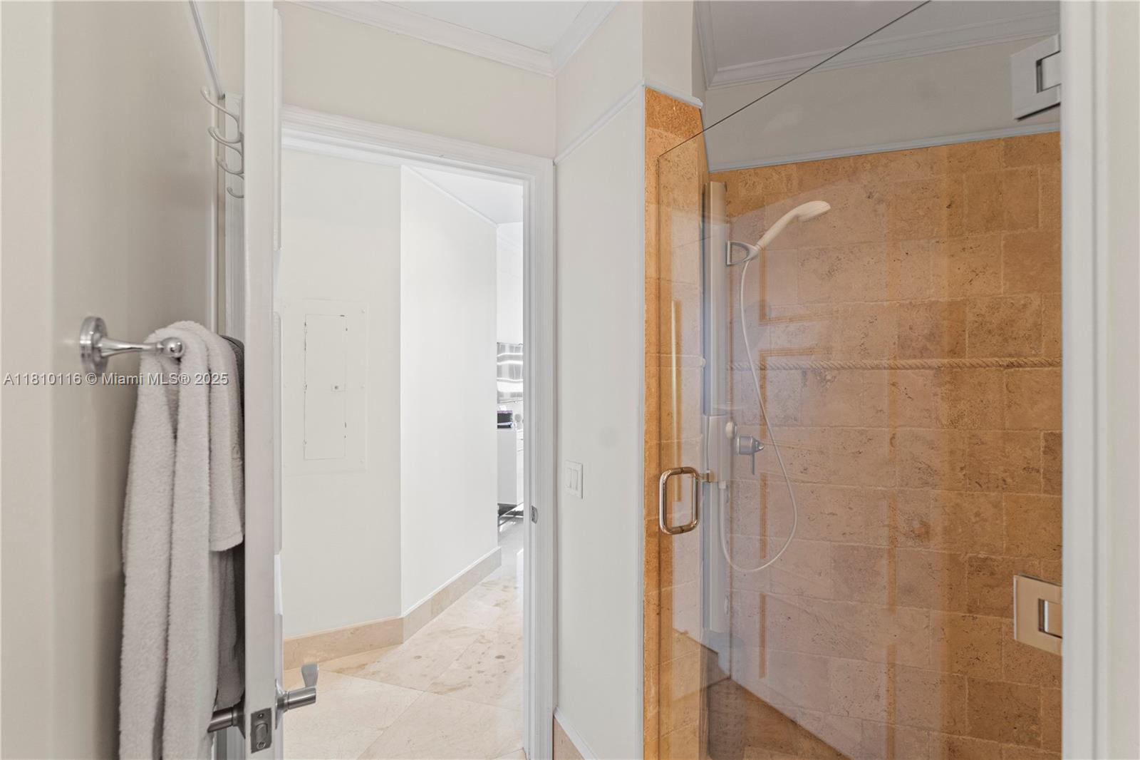 Miami Beach, Florida, 33140, United States, 2 Bedrooms Bedrooms, ,2 BathroomsBathrooms,Residential,For Sale,1838386