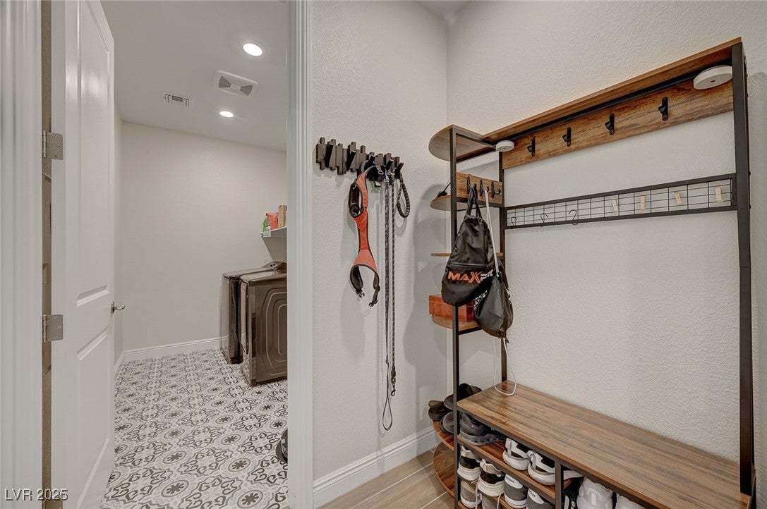 Las Vegas, Nevada, 89166, United States, 3 Bedrooms Bedrooms, ,2 BathroomsBathrooms,Residential,For Sale,2006139