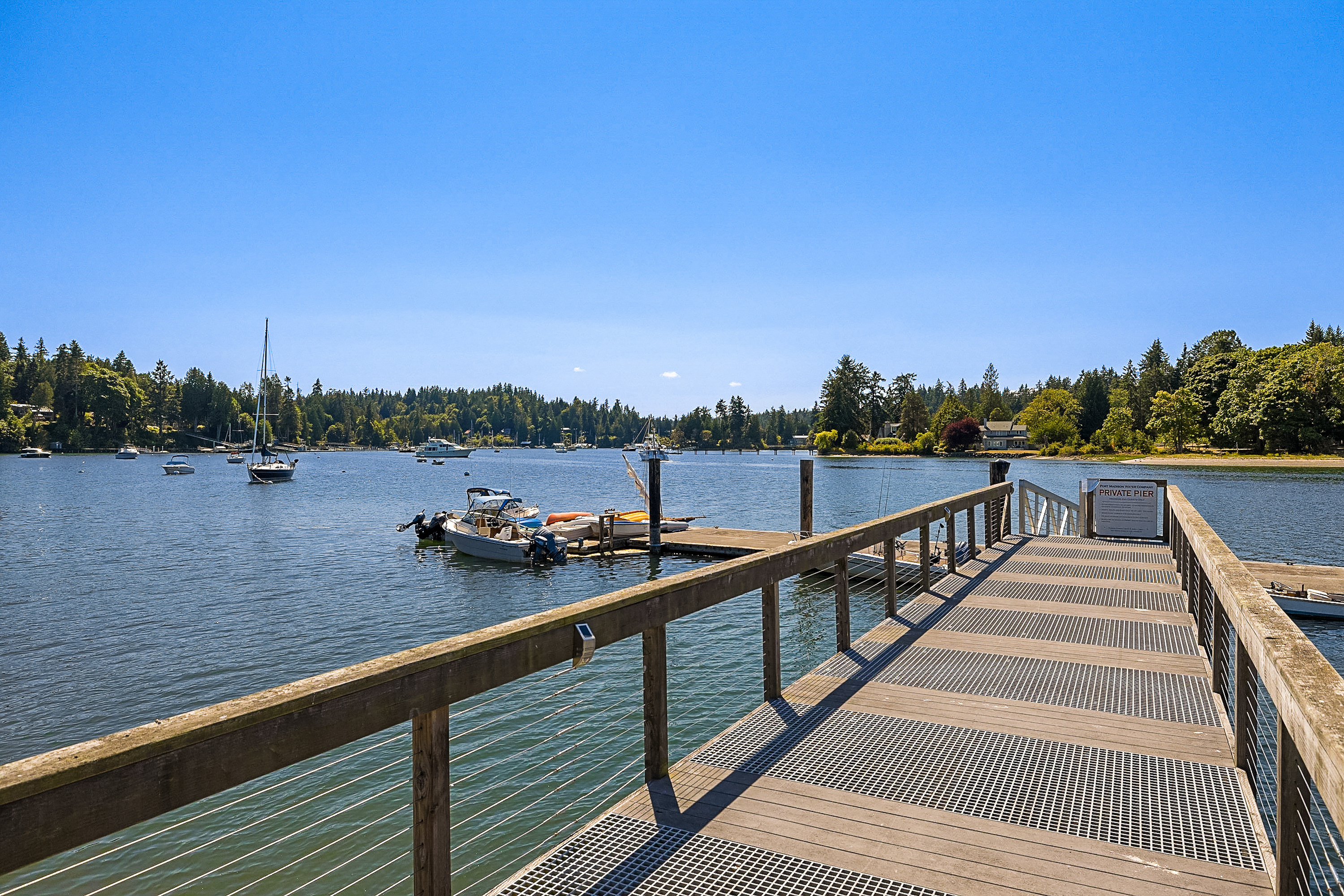  15670 Euclid Avenue Northeast, Bainbridge Island, WA 98110 - 物件實景