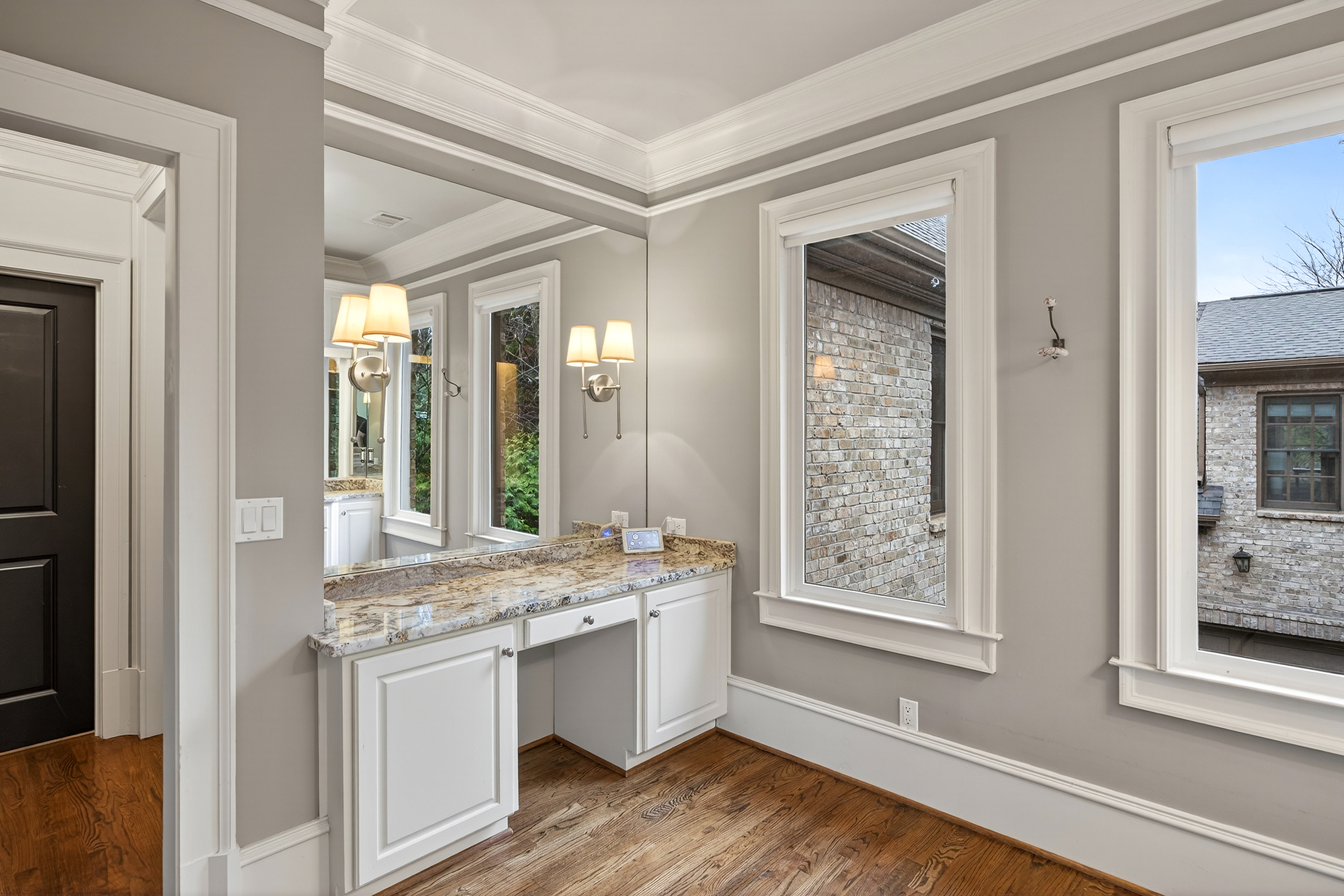  Timeless Style, Incredible Space and Convenient Brookwood Location - 物件實景