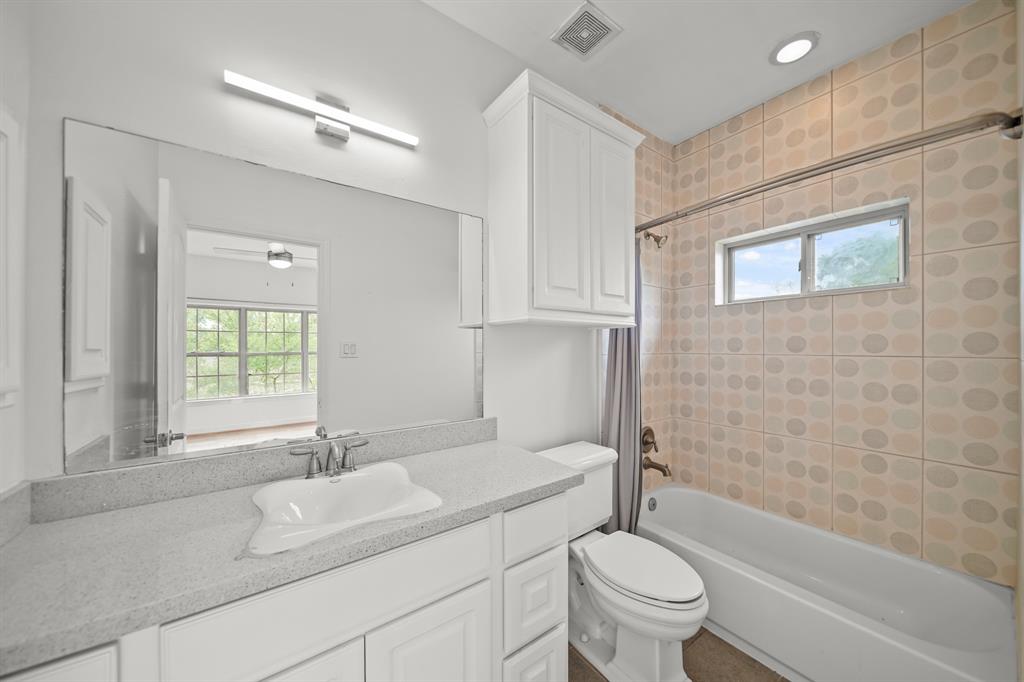 Houston, Texas, 77096, United States, 4 Bedrooms Bedrooms, ,6 BathroomsBathrooms,Residential,For Sale,1827201