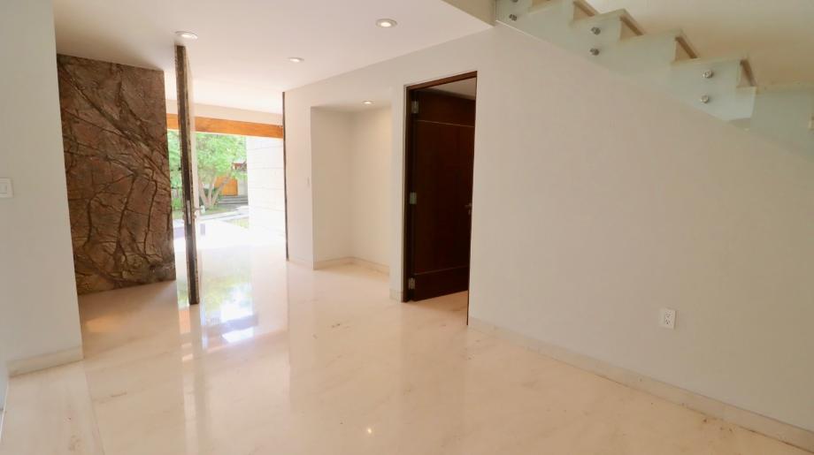 Cumbres de Guadalc?zar, Morelia, Michoacán de Ocampo, 58278, Mexico, 4 Bedrooms Bedrooms, ,4 BathroomsBathrooms,Residential,For Sale,Cumbres de Guadalc?zar,1578001