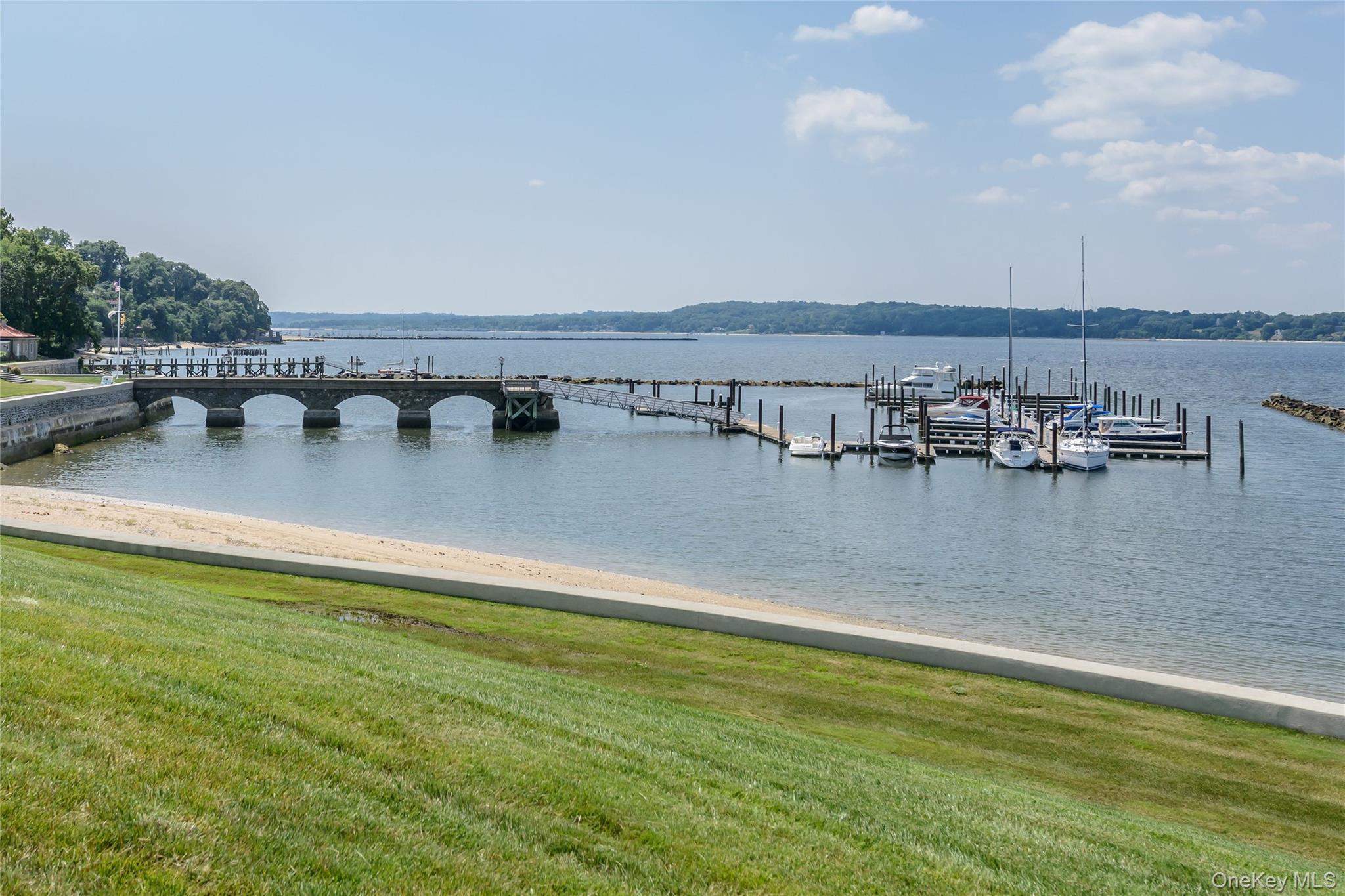  62 Pembroke Drive, Glen Cove, NY, 11542 - 物件實景