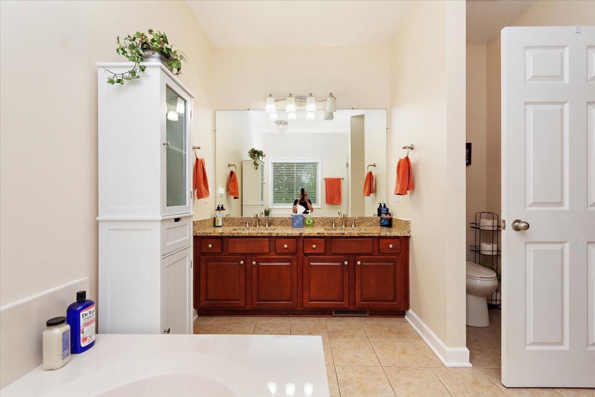 Manchester, Tennessee, 37355, United States, 3 Bedrooms Bedrooms, ,2 BathroomsBathrooms,Residential,For Sale,1907523