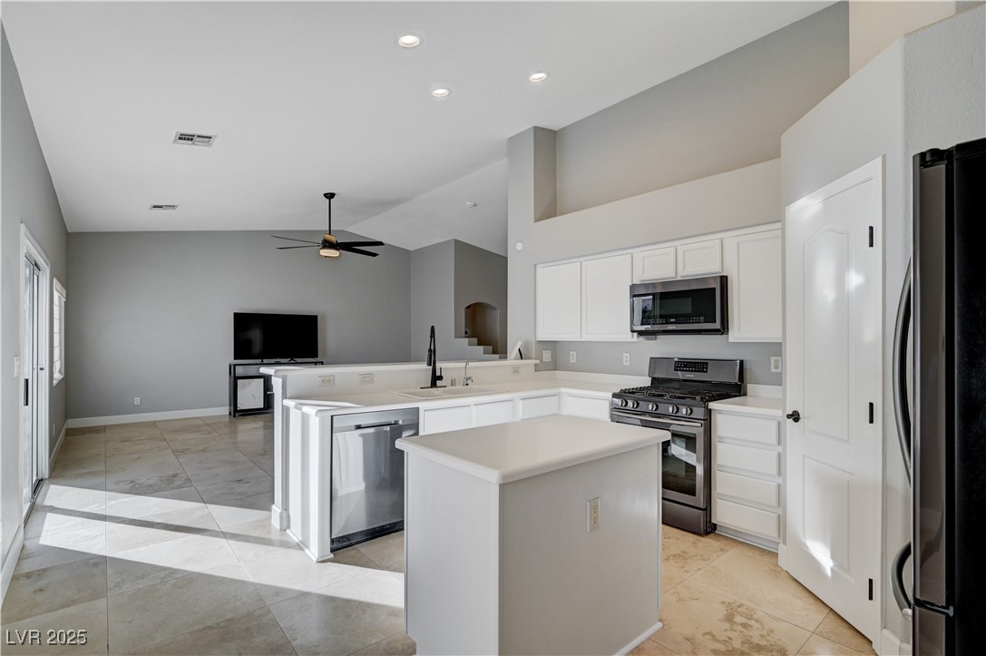 Las Vegas, Nevada, 89141, United States, 3 Bedrooms Bedrooms, ,3 BathroomsBathrooms,Residential,For Sale,1988947