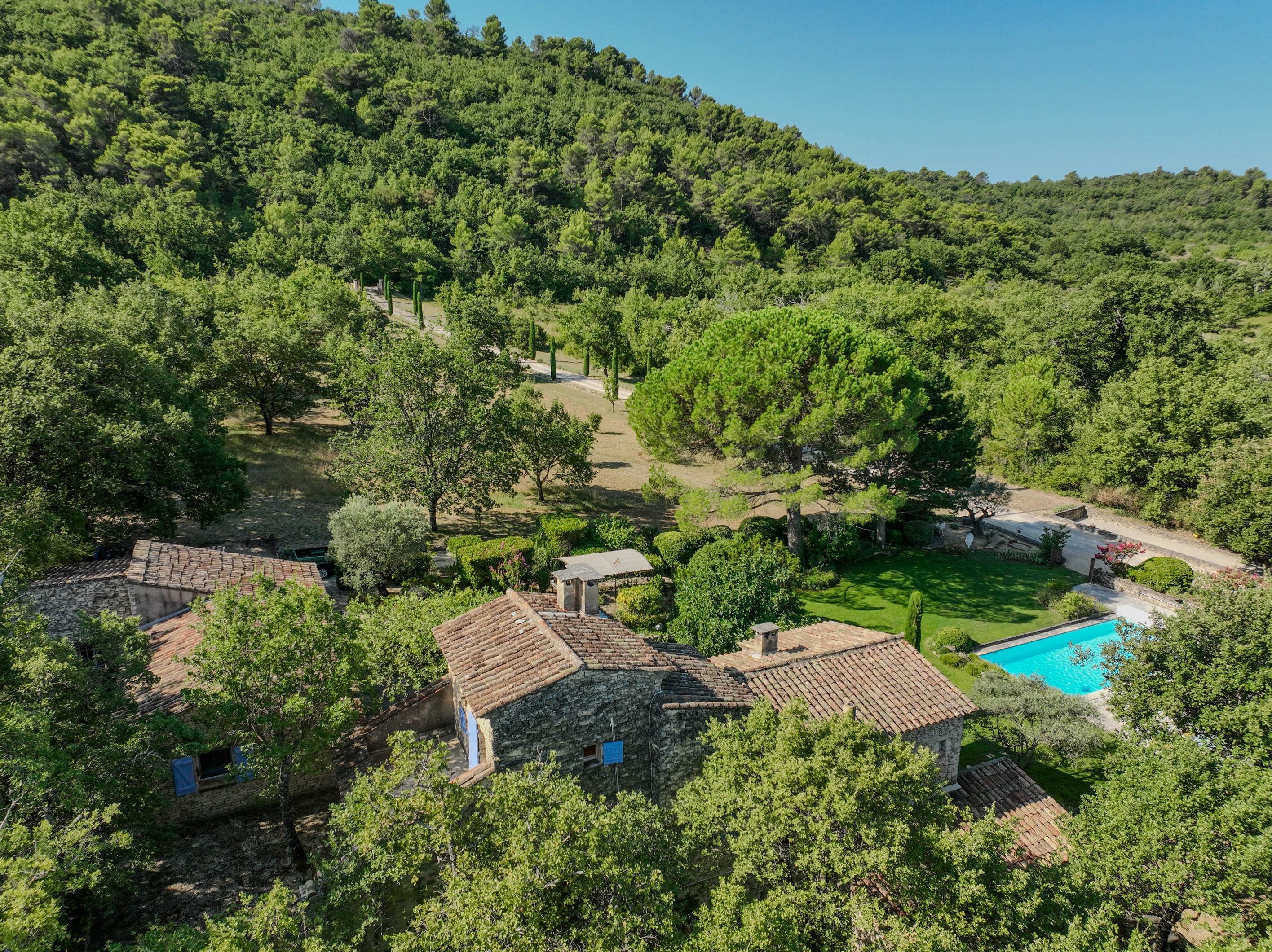  Elegant Provençal Property with Views over Gordes - 物件實景
