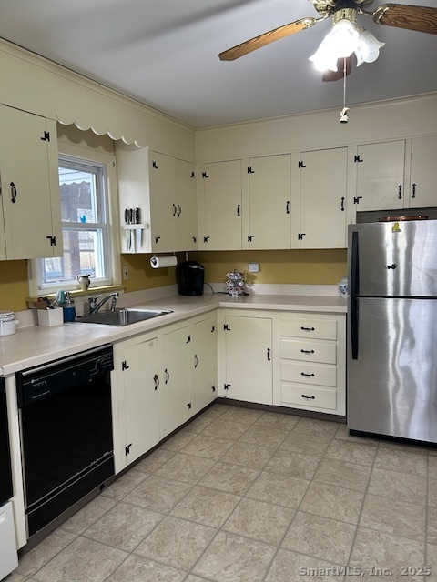 Milford, Connecticut, 06460, United States, 3 Bedrooms Bedrooms, ,2 BathroomsBathrooms,Residential,For Sale,1997476