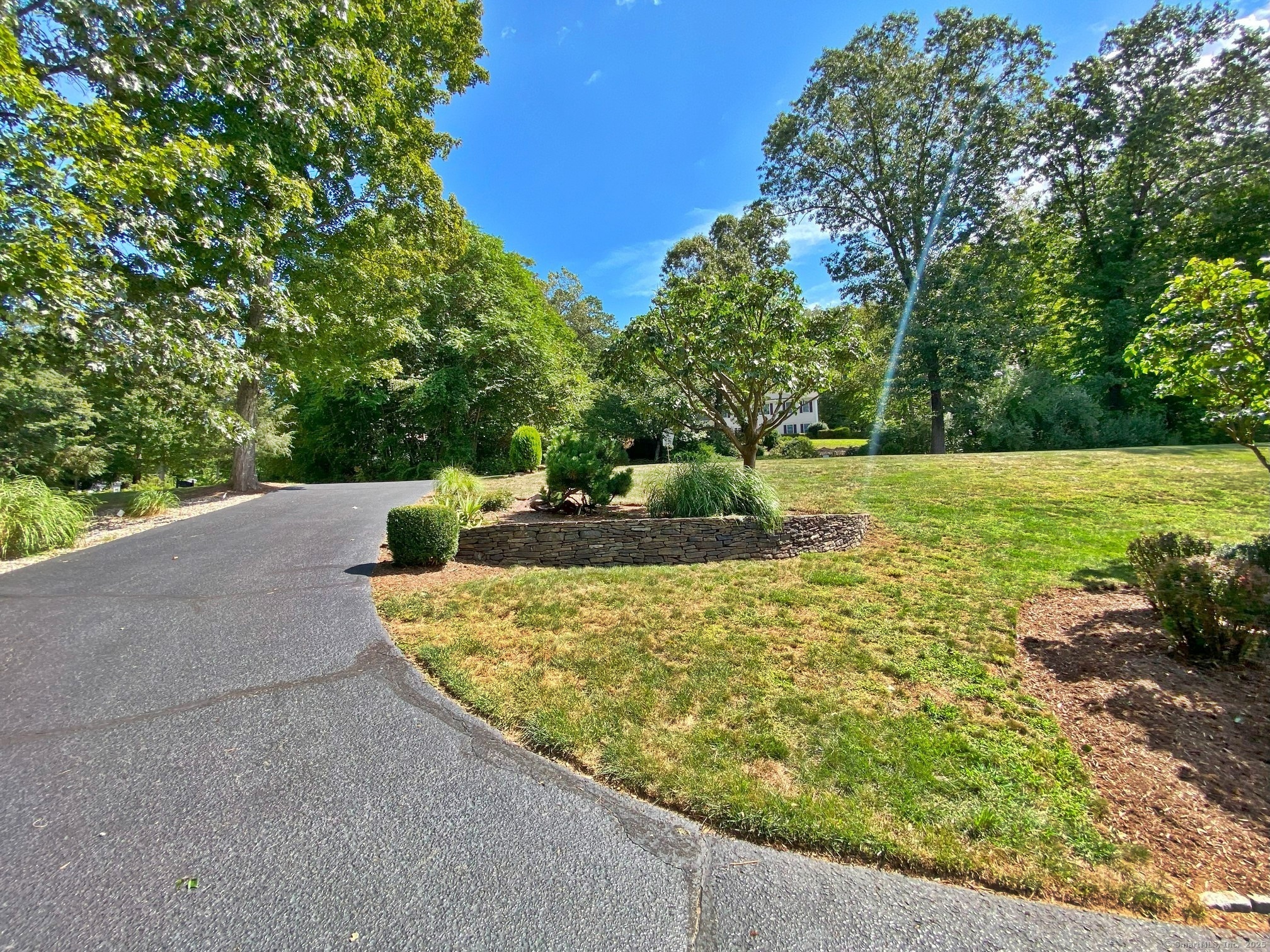 Southbury, Connecticut, 06488, United States, 4 Bedrooms Bedrooms, ,4 BathroomsBathrooms,Residential,For Sale,1932401