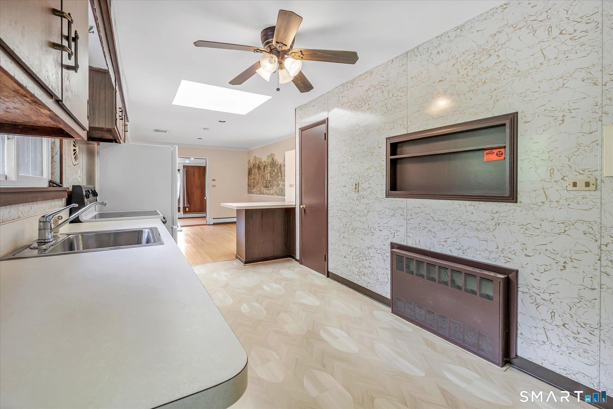 Trumbull, Connecticut, 06611, United States, 3 Bedrooms Bedrooms, ,2 BathroomsBathrooms,Residential,For Sale,2048685