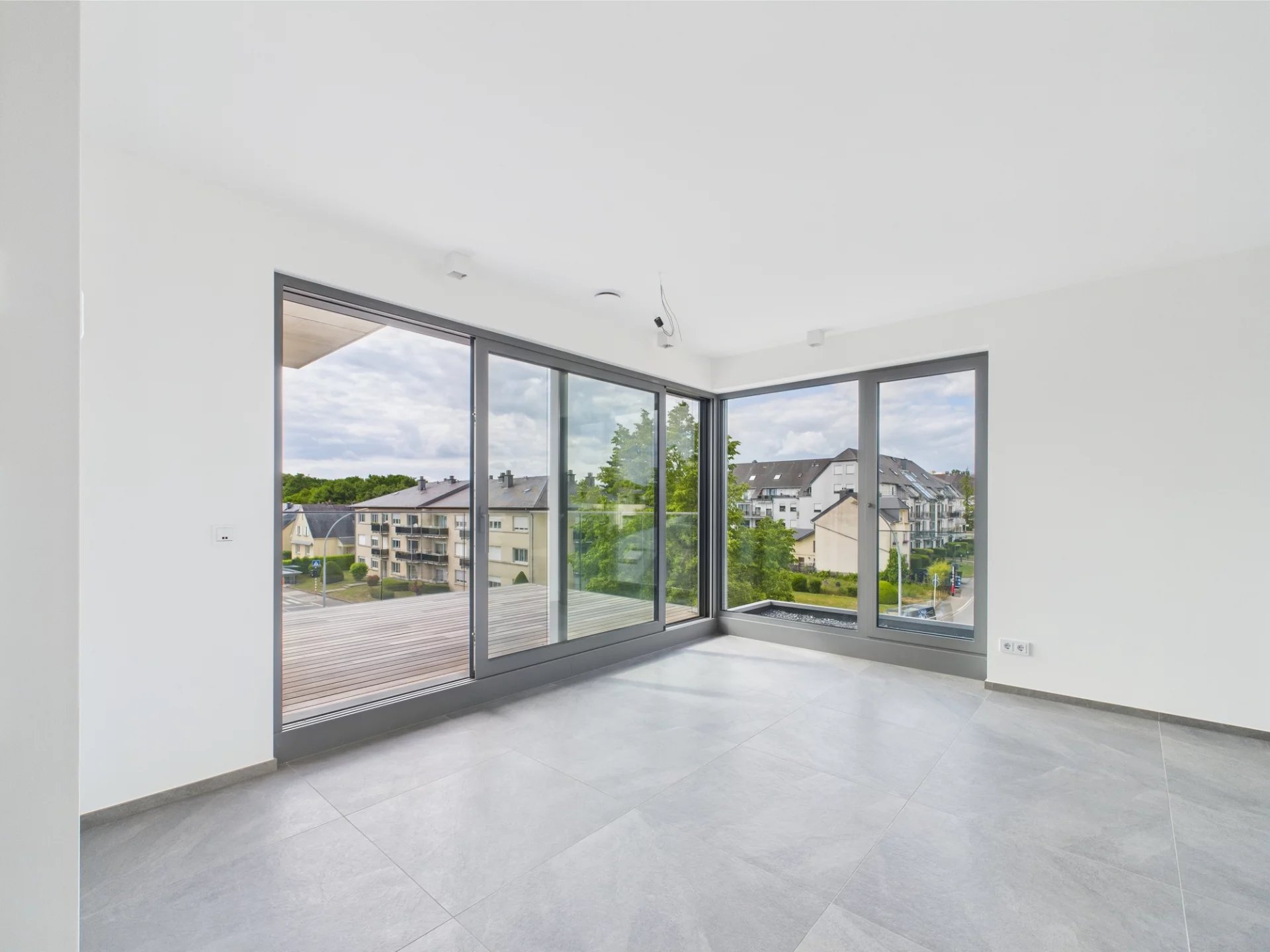 Strassen, Canton de Luxembourg, LU, 2 Bedrooms Bedrooms, ,3 BathroomsBathrooms,Residential,For Sale,1999039