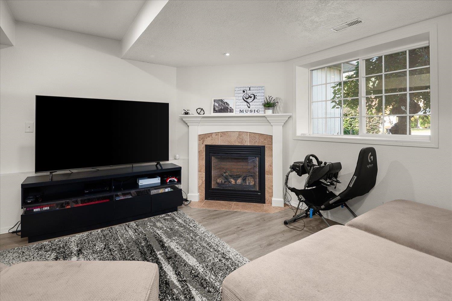 Spokane Valley, Washington, 99216, United States, 4 Bedrooms Bedrooms, ,3 BathroomsBathrooms,Residential,For Sale,1984886