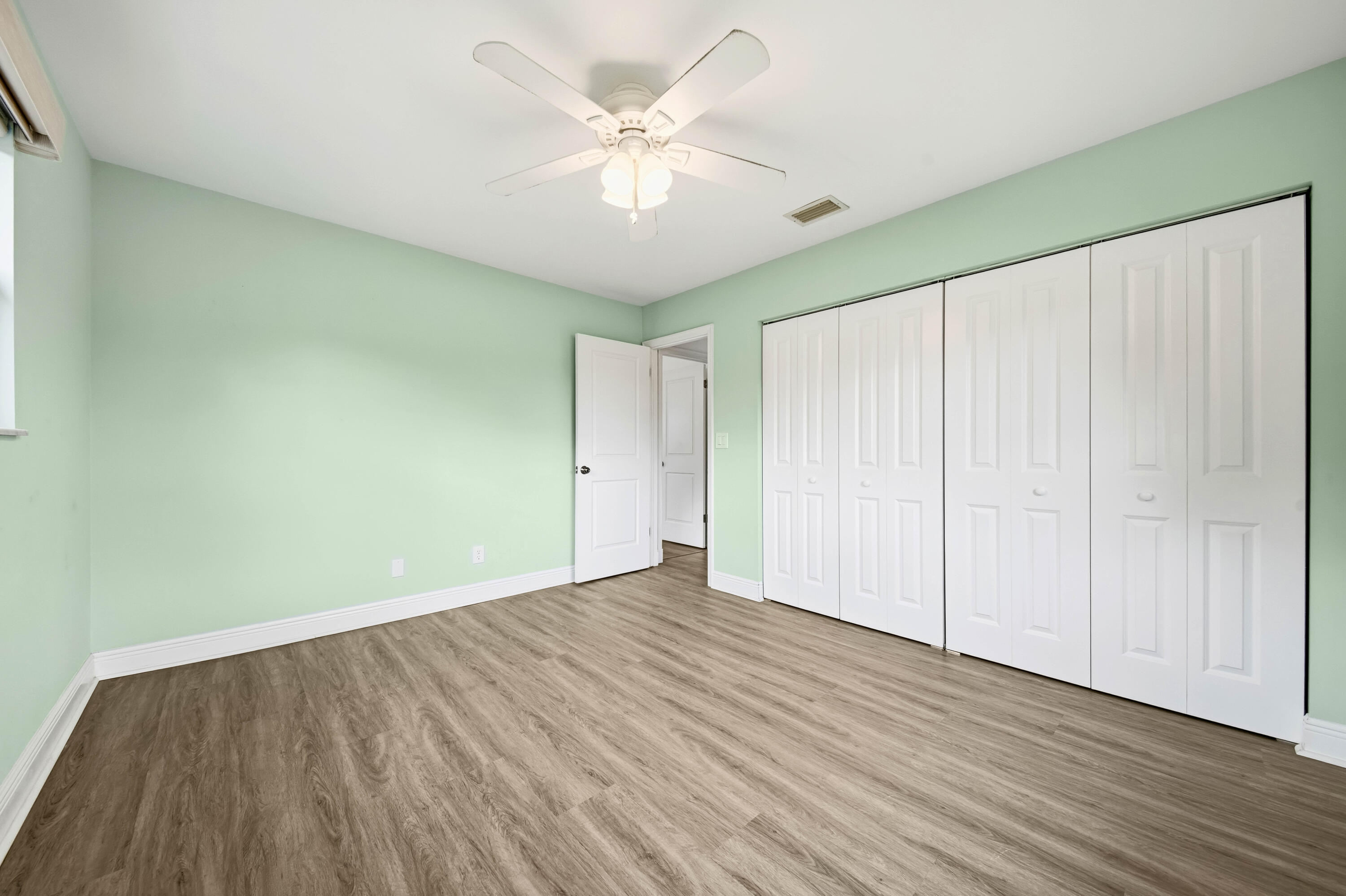 Royal Palm Beach, Florida, 33411, United States, 3 Bedrooms Bedrooms, ,3 BathroomsBathrooms,Residential,For Sale,1970121