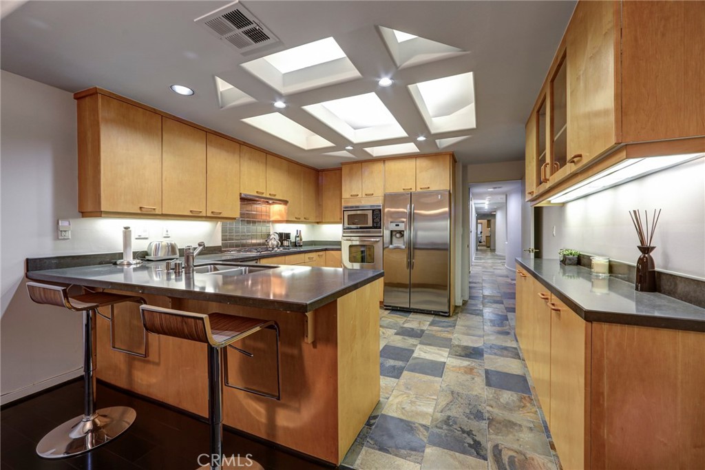 Studio City, California, 91604, United States, 2 Bedrooms Bedrooms, ,3 BathroomsBathrooms,Residential,For Sale,1847940