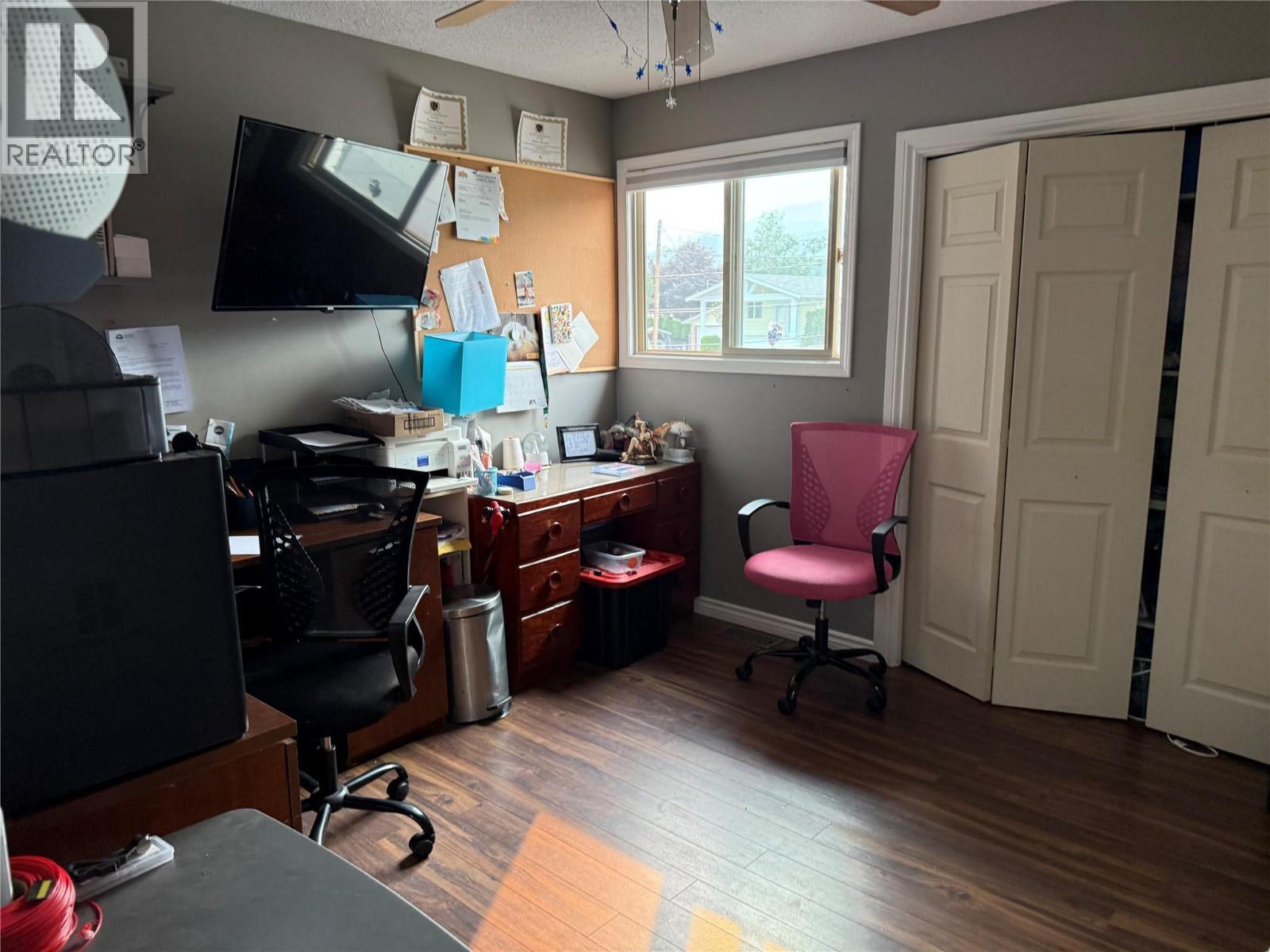 KAMLOOPS, British Columbia, V2H 1N1, CA, 4 Bedrooms Bedrooms, ,4 BathroomsBathrooms,Residential,For Sale,1947764