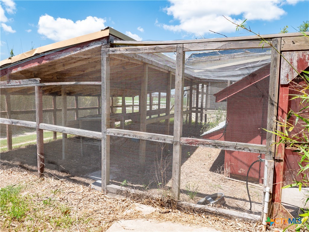 Edna, Texas, 77957, United States, 5 Bedrooms Bedrooms, ,5 BathroomsBathrooms,Residential,For Sale,1770365