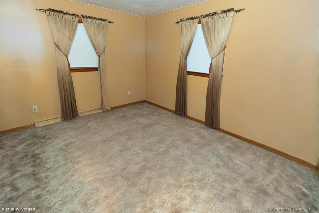 Montville, Connecticut, 06382, United States, 5 Bedrooms Bedrooms, ,3 BathroomsBathrooms,Residential,For Sale,1895951
