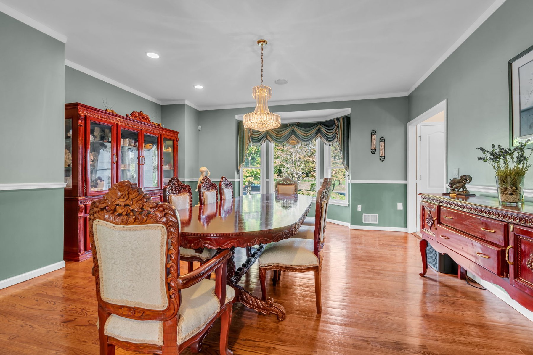  Luxury Multi-Generational Estate - 物件實景