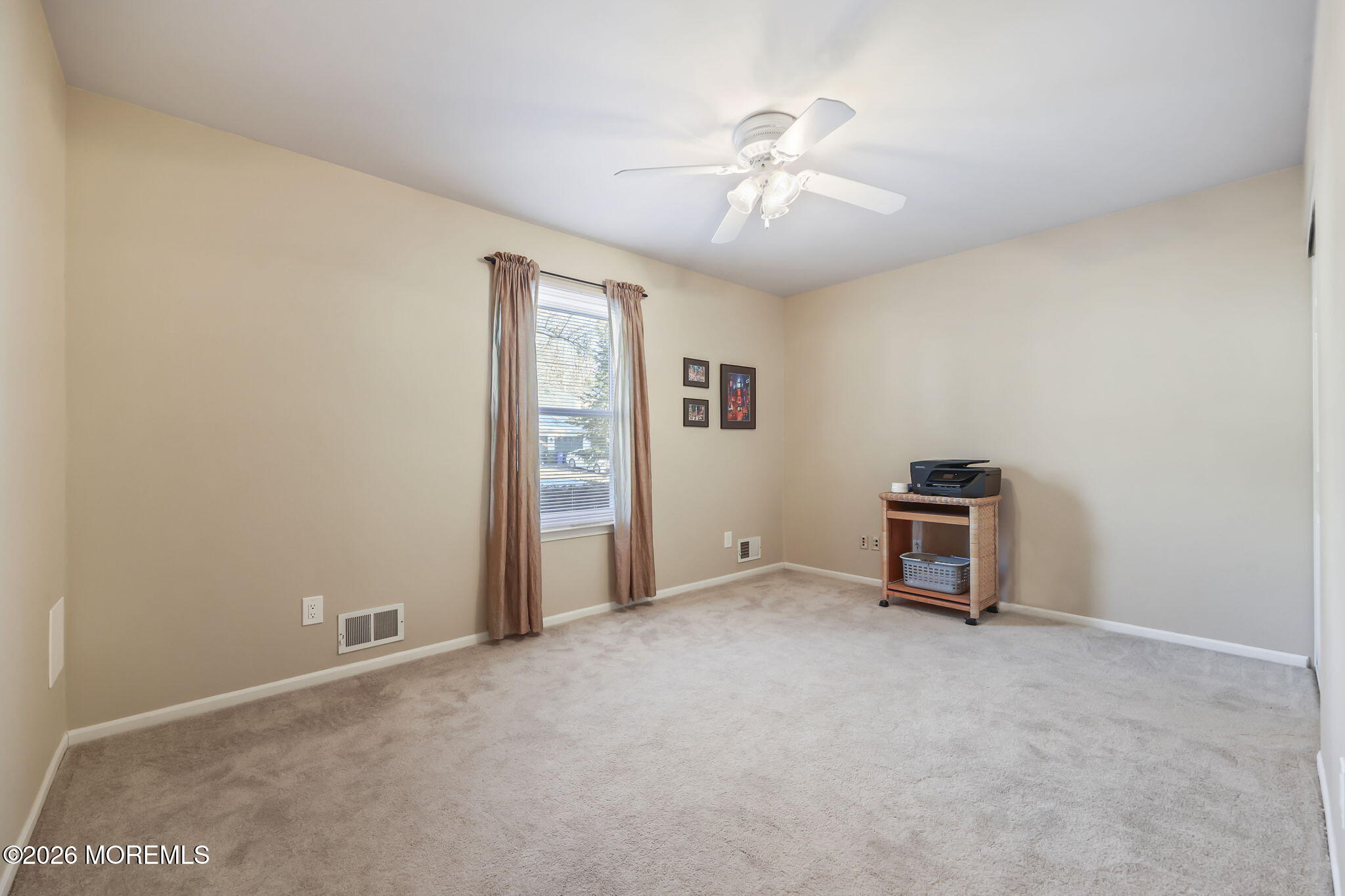 Howell, New Jersey, 07731, United States, 5 Bedrooms Bedrooms, ,3 BathroomsBathrooms,Residential,For Sale,2015351