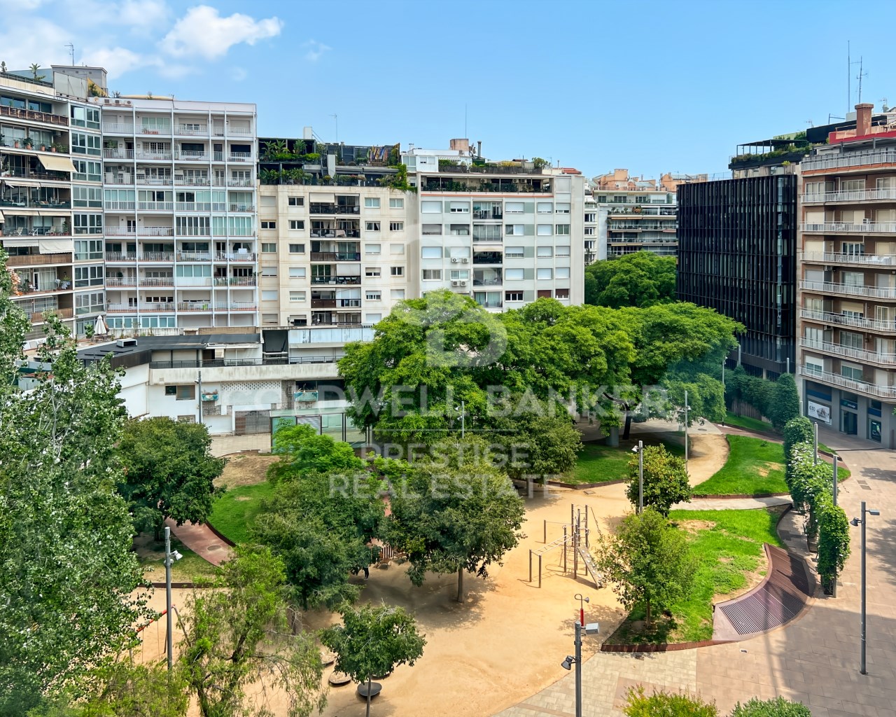 Barcelona, Catalonia, ES, 4 Bedrooms Bedrooms, ,4 BathroomsBathrooms,Residential,For Sale,1906834