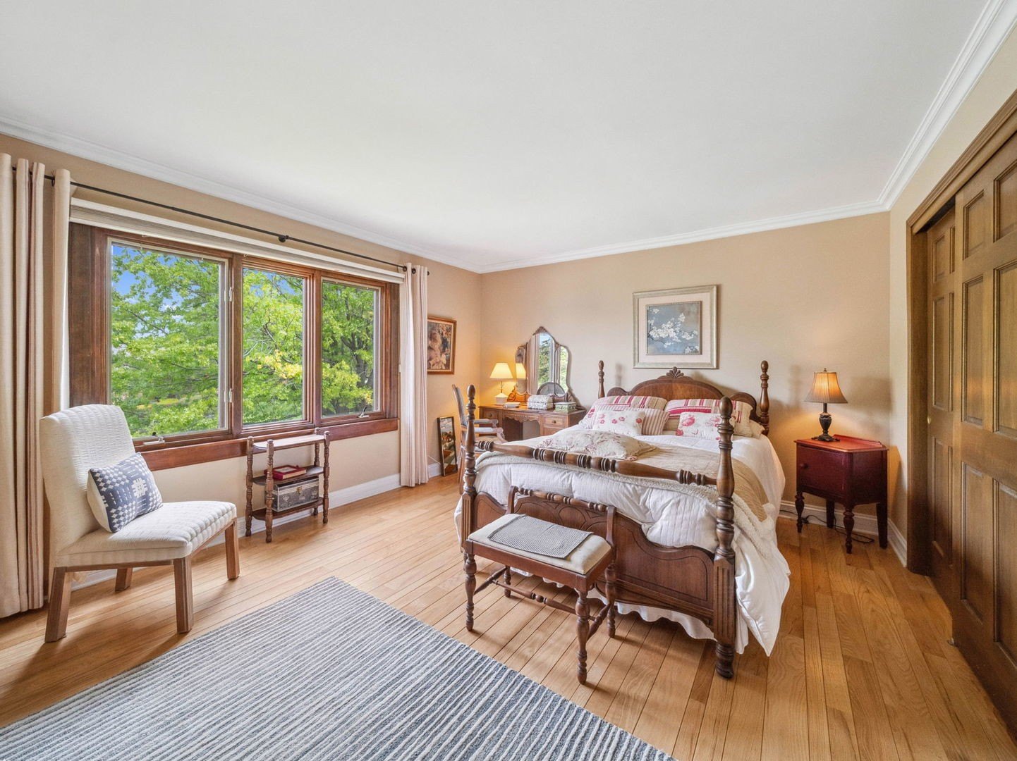 Oak Brook, Illinois, 60523, United States, 5 Bedrooms Bedrooms, ,3 BathroomsBathrooms,Residential,For Sale,2005653