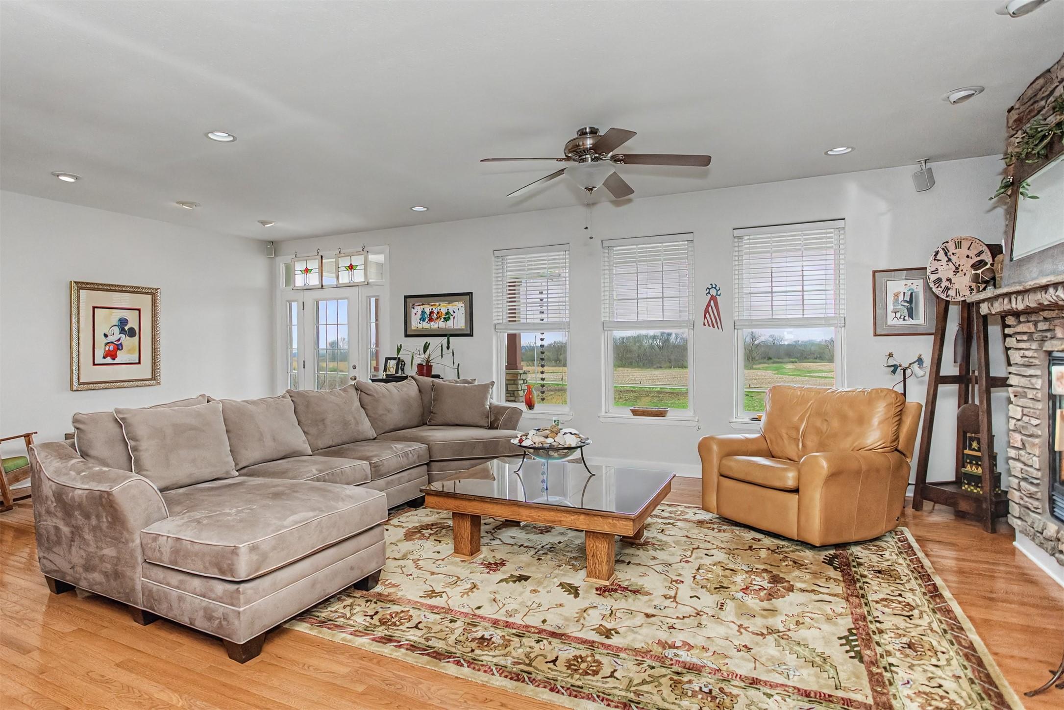 Maxwell, Iowa, 50161, United States, 2 Bedrooms Bedrooms, ,2 BathroomsBathrooms,Residential,For Sale,2037960