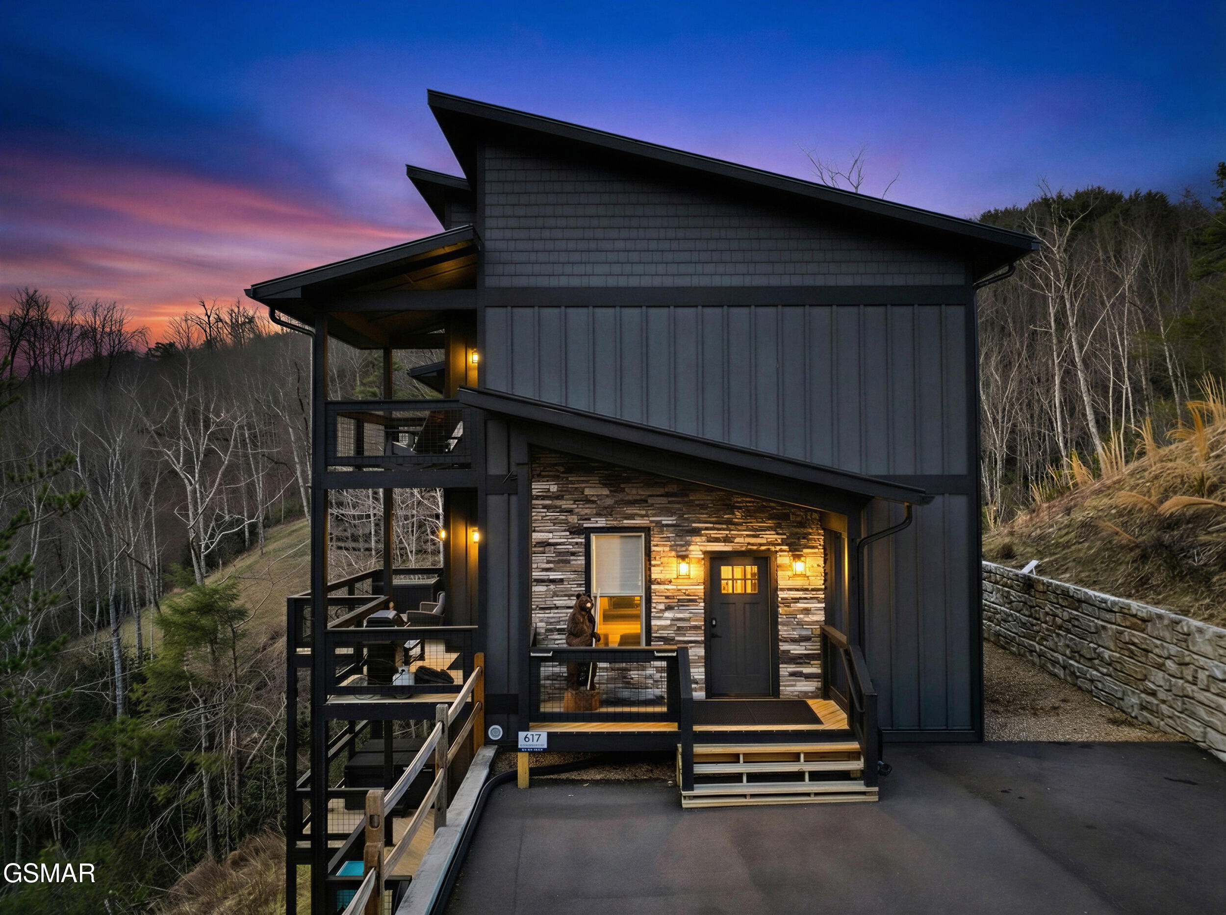 Gatlinburg, Tennessee, 37738, United States, 3 Bedrooms Bedrooms, ,4 BathroomsBathrooms,Residential,For Sale,2012548
