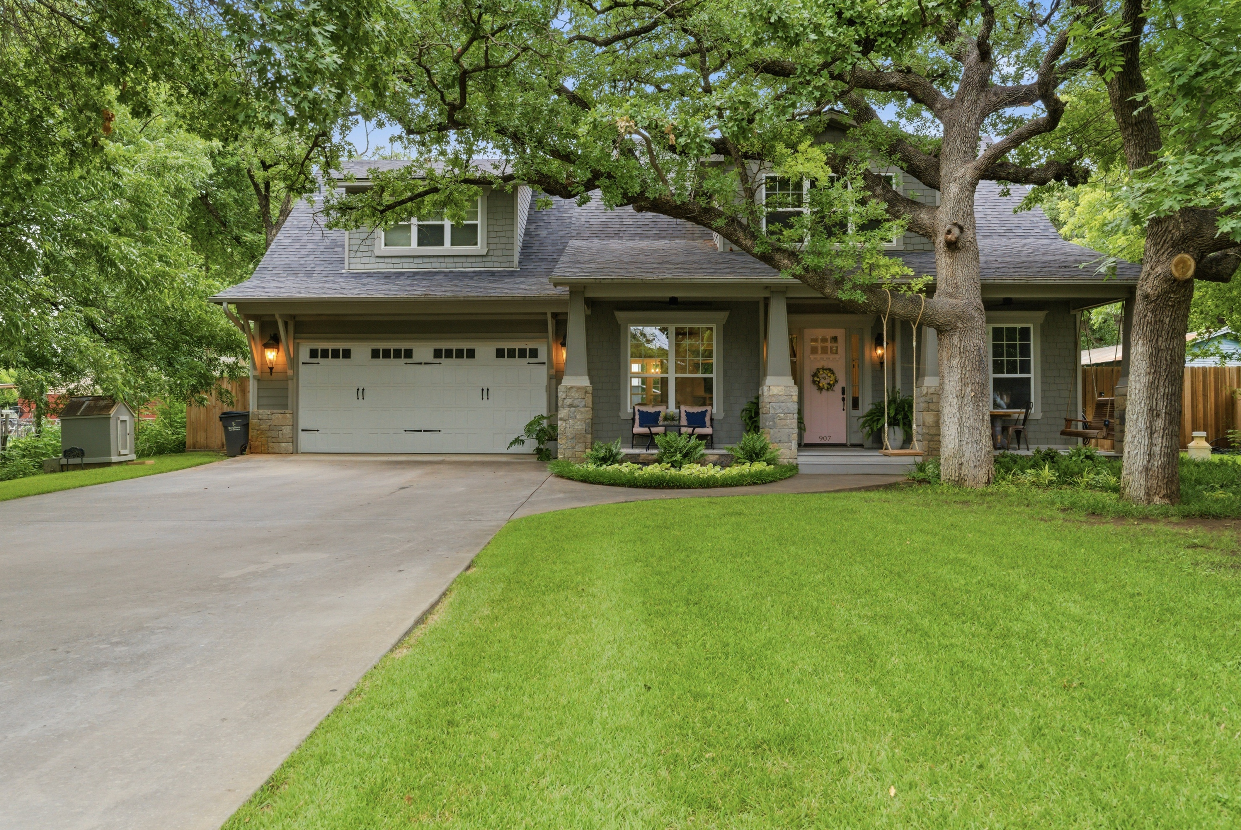  907 Cherry Street  Luxury Home for Sale in Graham, Texas - 物件實景
