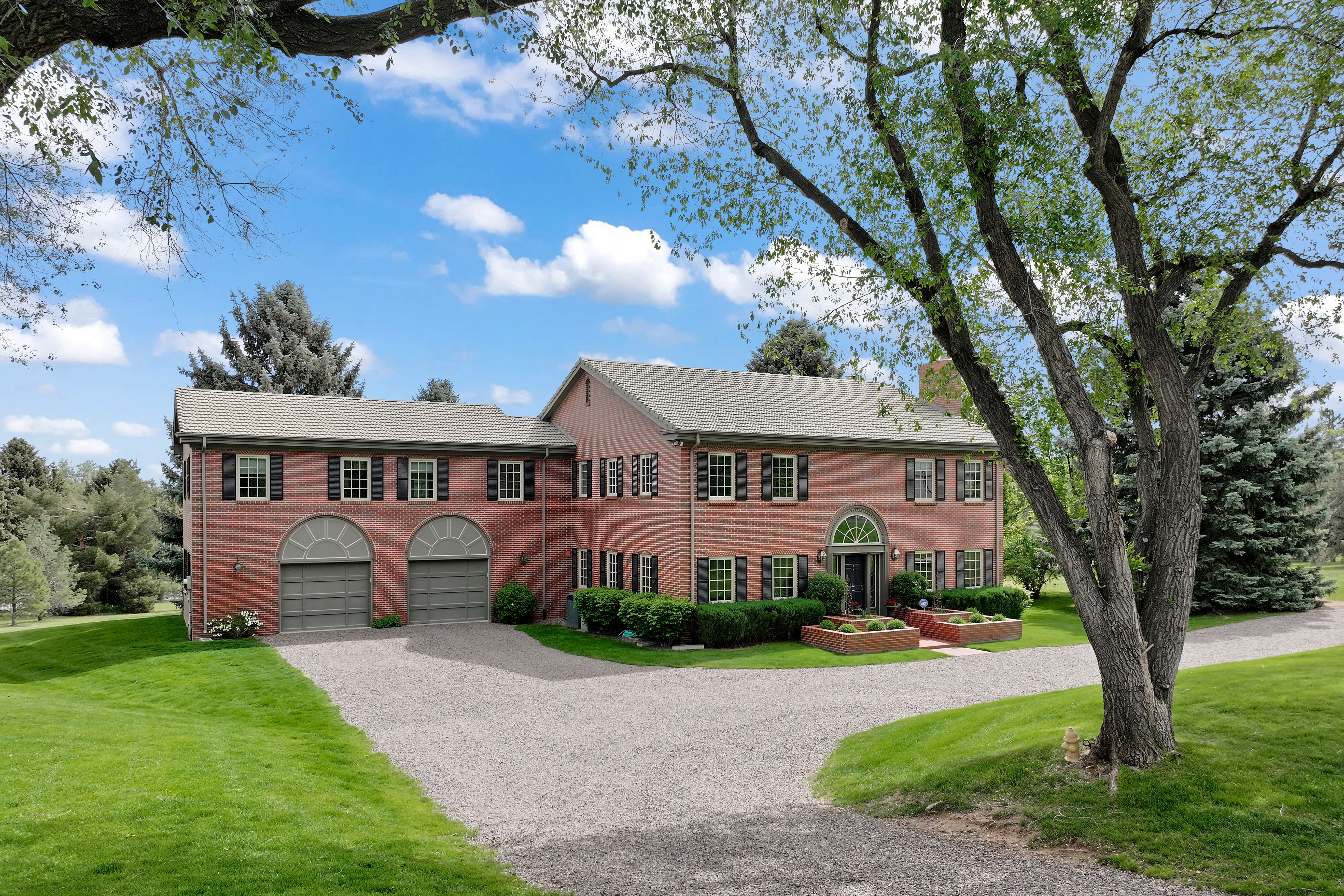  Exceptional Pennsylvania-Inspired Red Brick Colonial Revival - 物件實景
