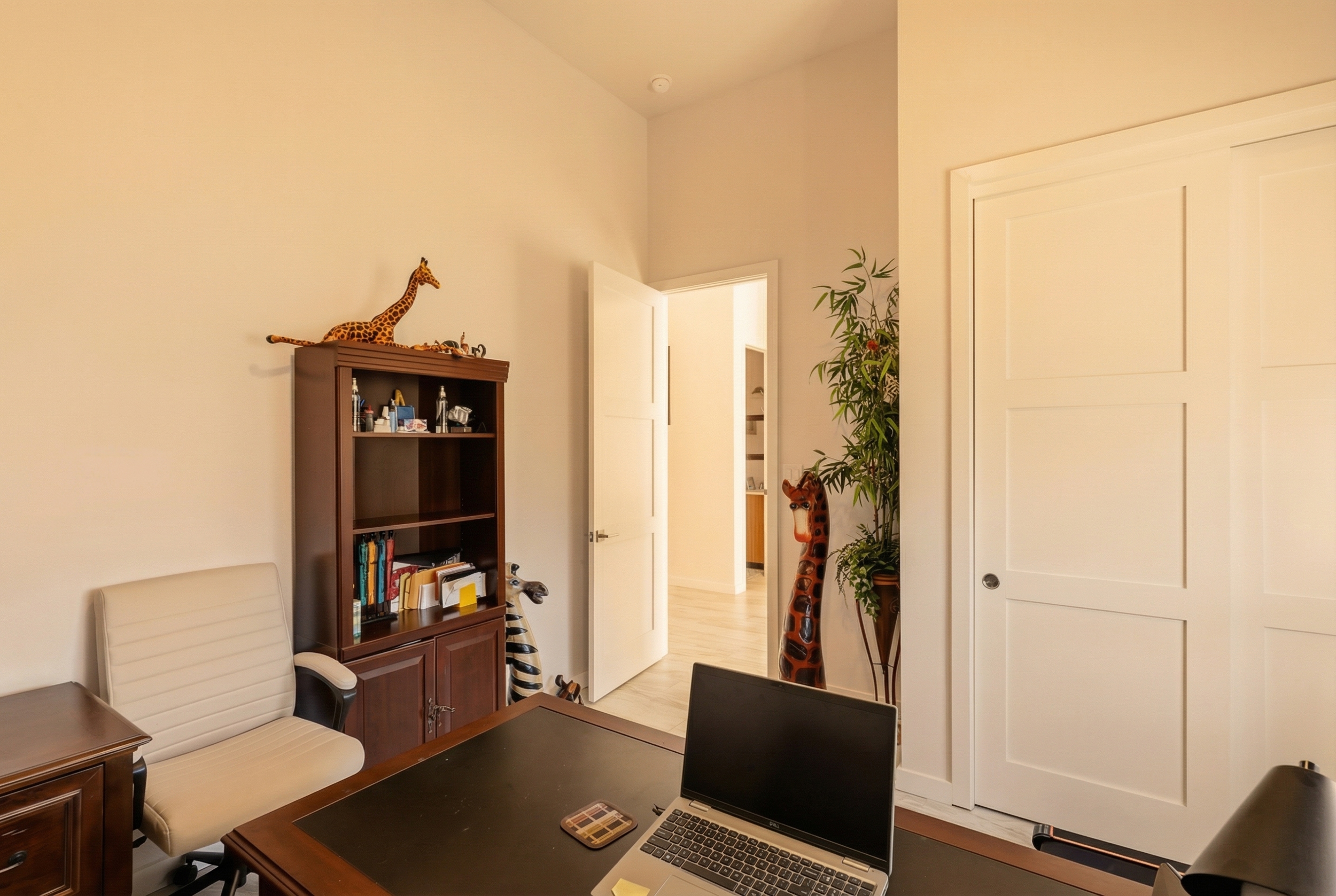 Los Lunas, New Mexico, 87031, United States, 4 Bedrooms Bedrooms, ,3 BathroomsBathrooms,Residential,For Sale,2005206