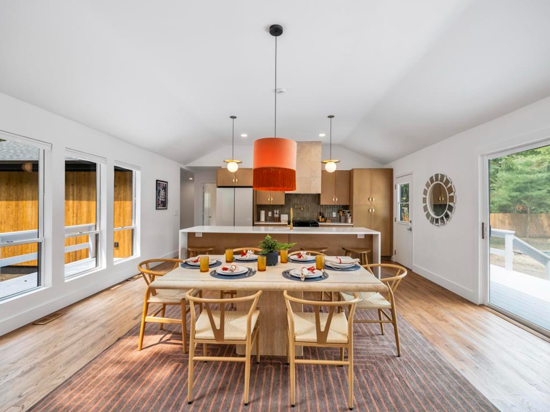  Modern Brand New Renovation - Waterfront community - 物件實景