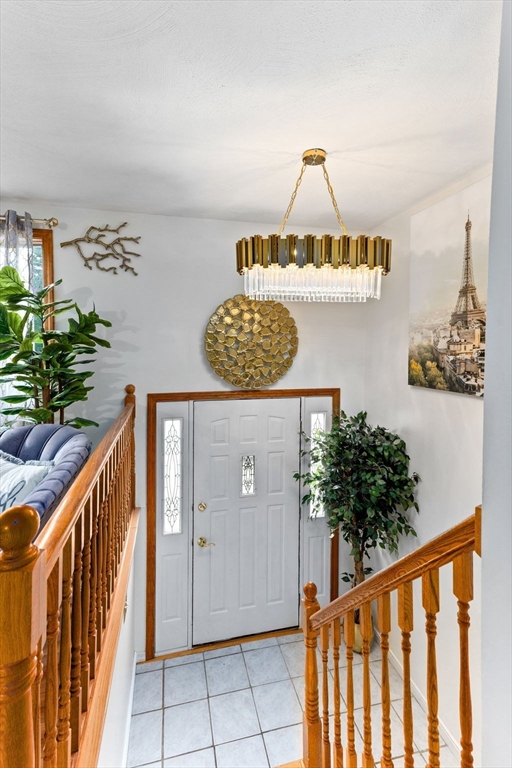 Bridgewater, Massachusetts, 02324, United States, 3 Bedrooms Bedrooms, ,2 BathroomsBathrooms,Residential,For Sale,1943085