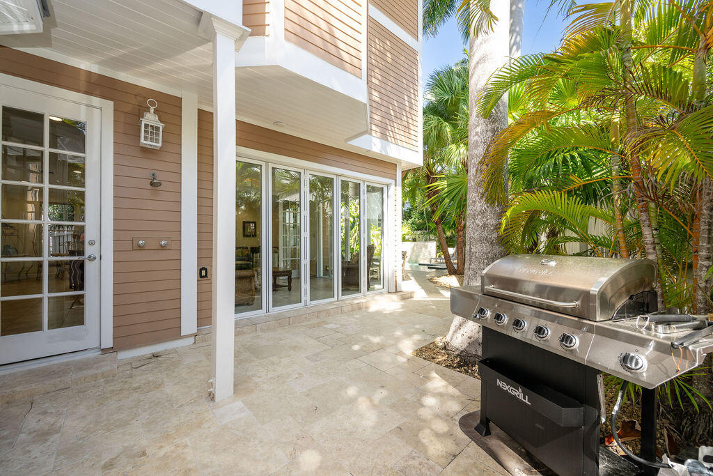 KEY WEST, Florida, 33040, United States, 5 Bedrooms Bedrooms, ,4 BathroomsBathrooms,Residential,For Sale,1847145
