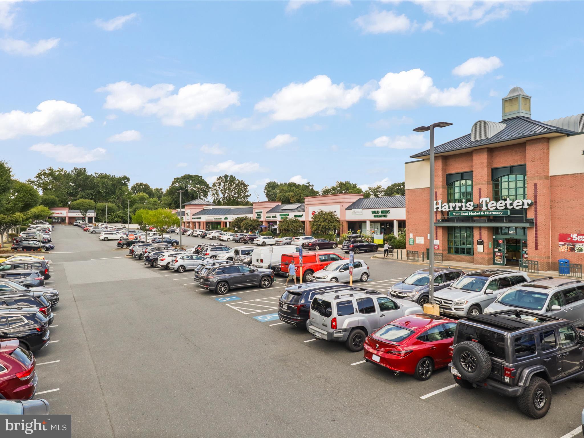 Arlington, Virginia, 22207, United States, 3 Bedrooms Bedrooms, ,3 BathroomsBathrooms,Residential,For Sale,1979007