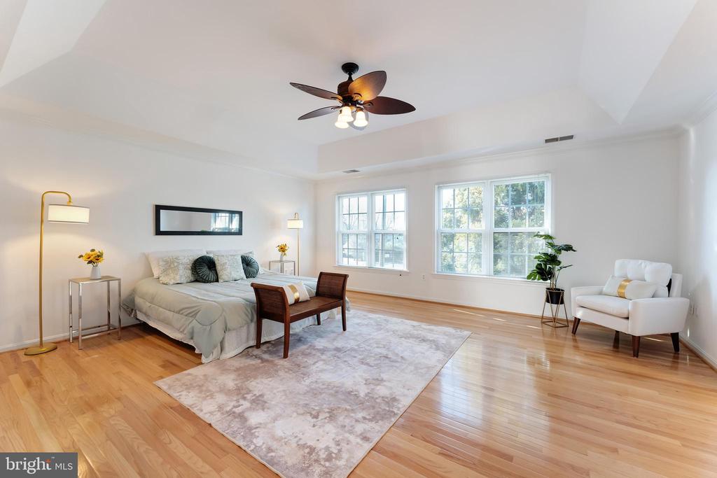 Lorton, Virginia, 22079, United States, 5 Bedrooms Bedrooms, ,4 BathroomsBathrooms,Residential,For Sale,2001485