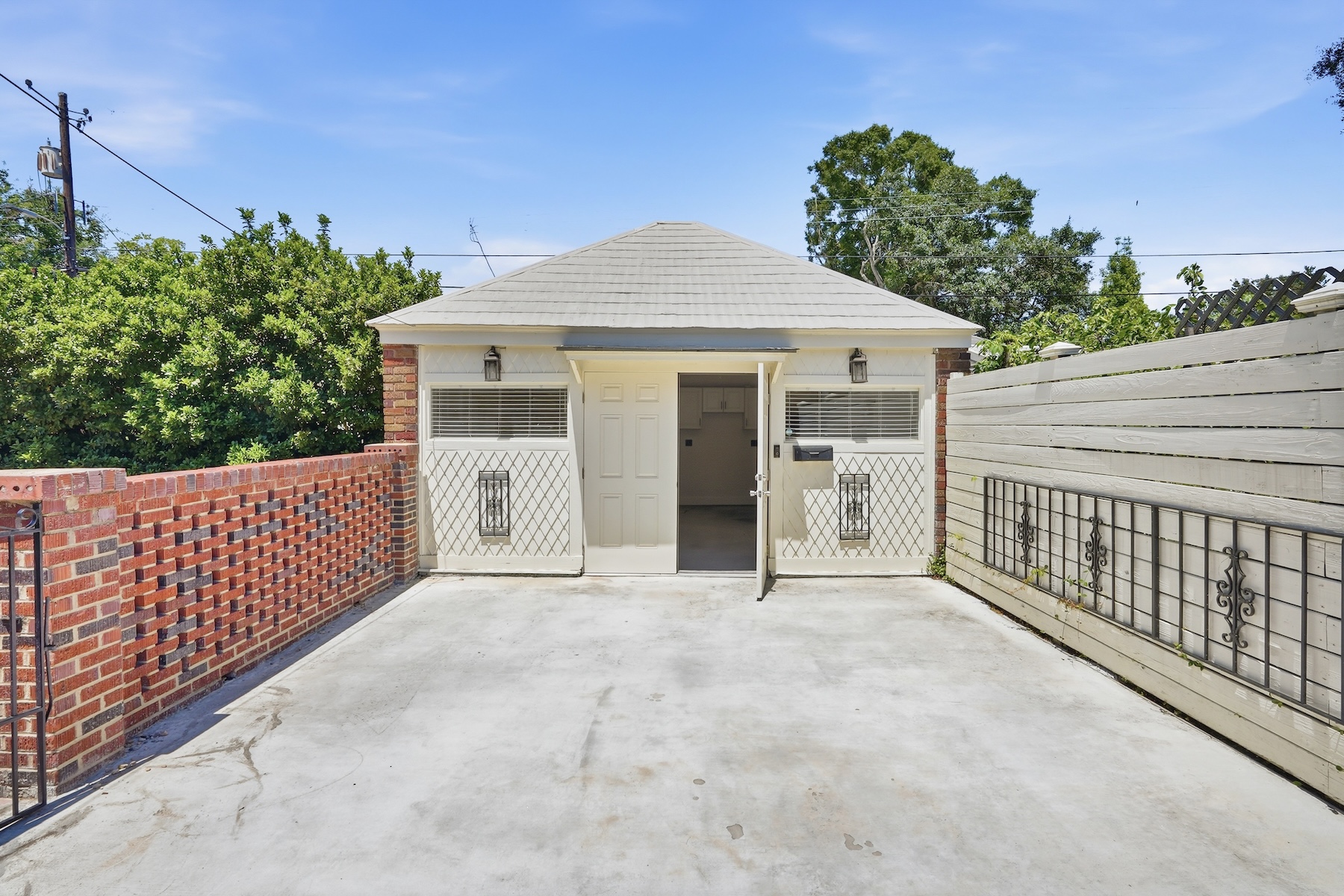  Charming Brick Bungalow in Ardsley Park with Modern Updates - 物件實景