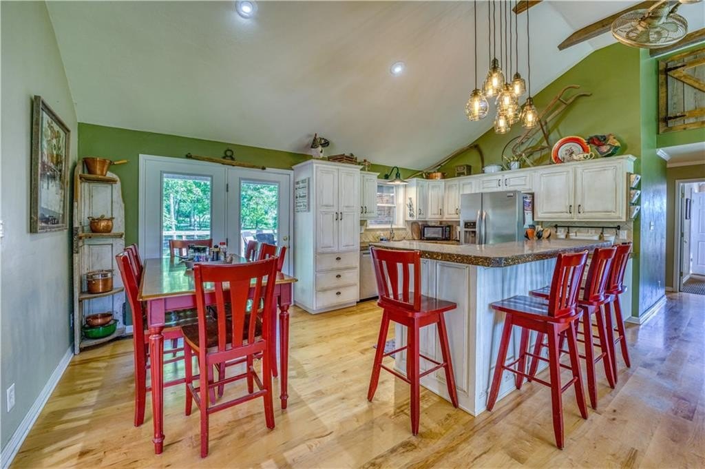 Harrison, Arkansas, 72601, United States, 4 Bedrooms Bedrooms, ,4 BathroomsBathrooms,Residential,For Sale,1763451