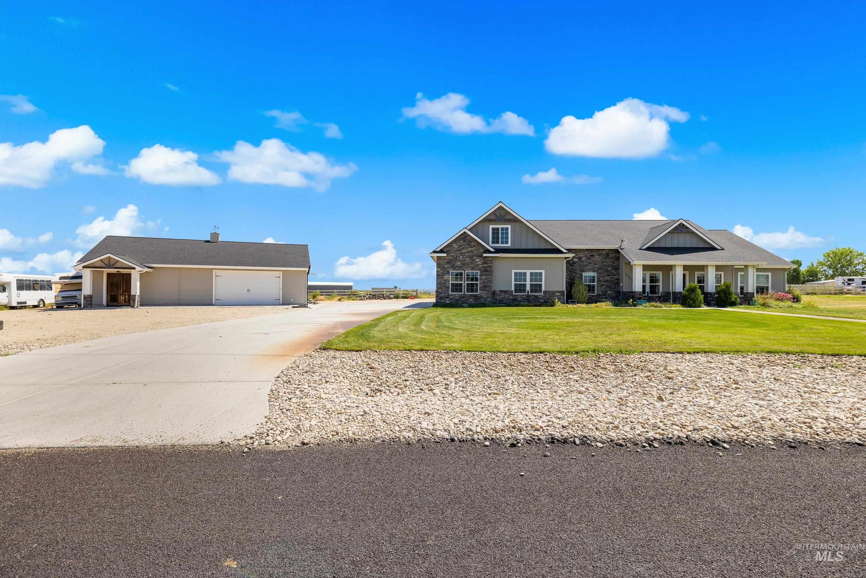 Nampa, Idaho, 83686, United States, 5 Bedrooms Bedrooms, ,Residential,For Sale,1989530