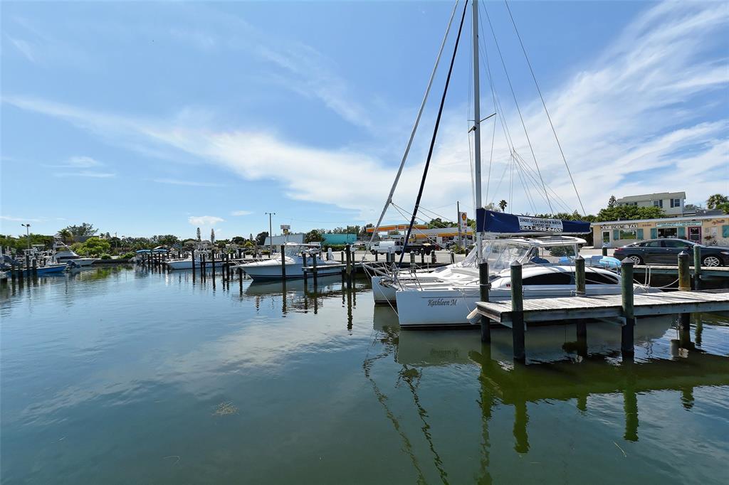 Bradenton, Florida, 34210, United States, 2 Bedrooms Bedrooms, ,3 BathroomsBathrooms,Residential,For Sale,1793424