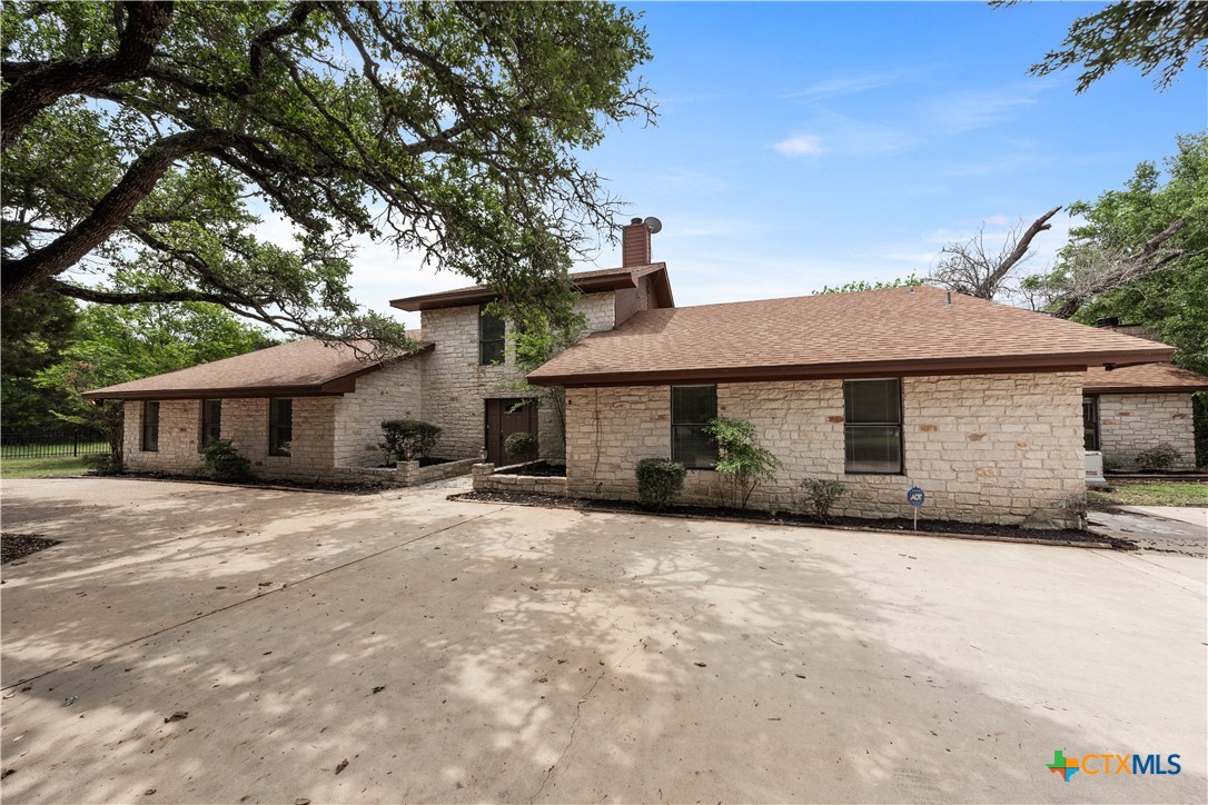 Belton, Texas, 76513, United States, 4 Bedrooms Bedrooms, ,4 BathroomsBathrooms,Residential,For Sale,1989055