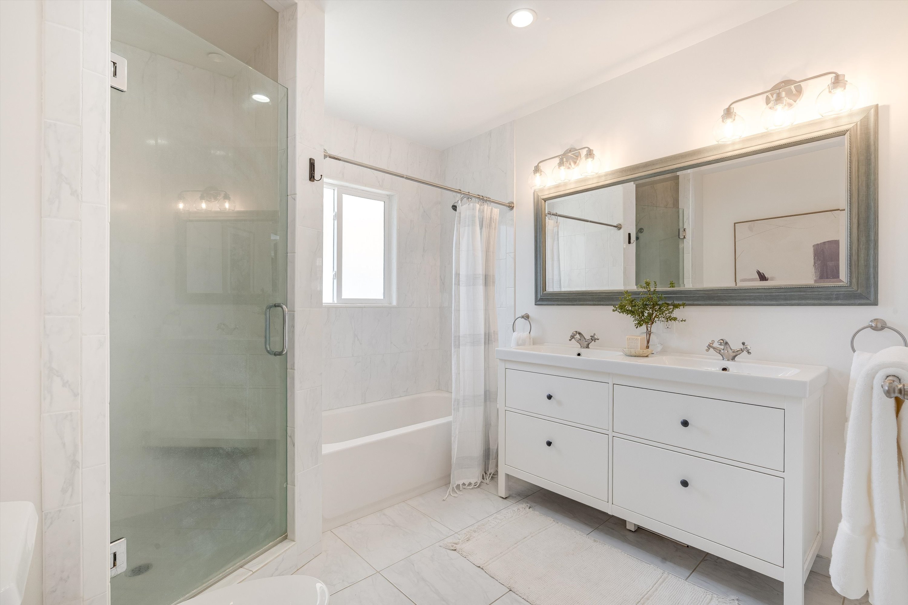  18428 4th  Avenue - 物件實景