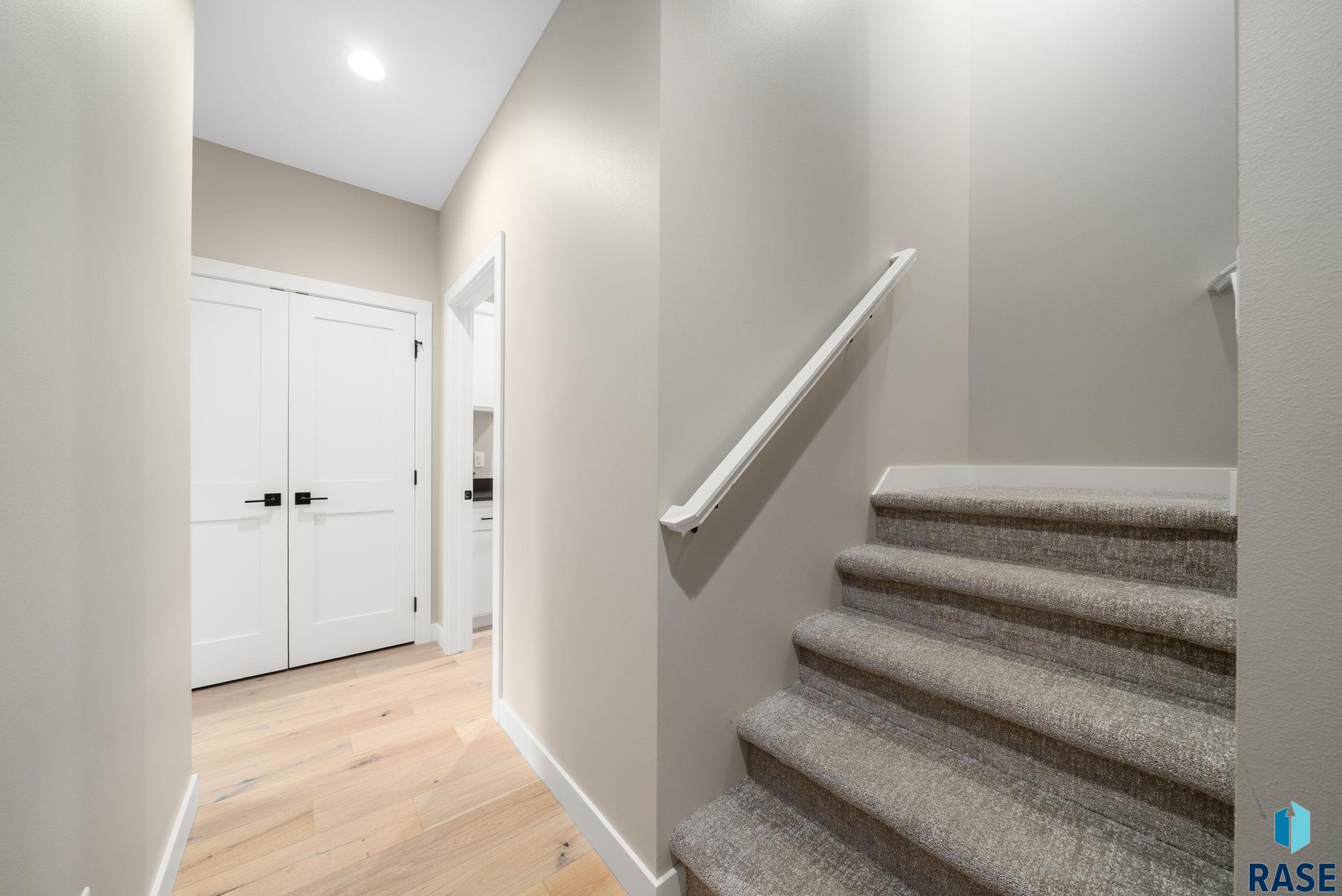 Sioux Falls, South Dakota, 57110, United States, 3 Bedrooms Bedrooms, ,3 BathroomsBathrooms,Residential,For Sale,2005643