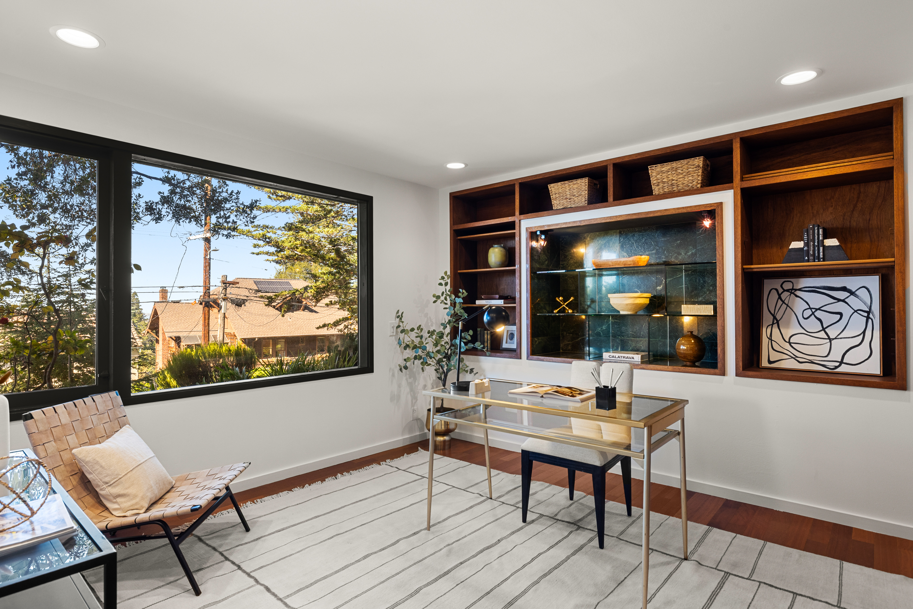  An Architectural Home Framed By Light And Views - 物件實景