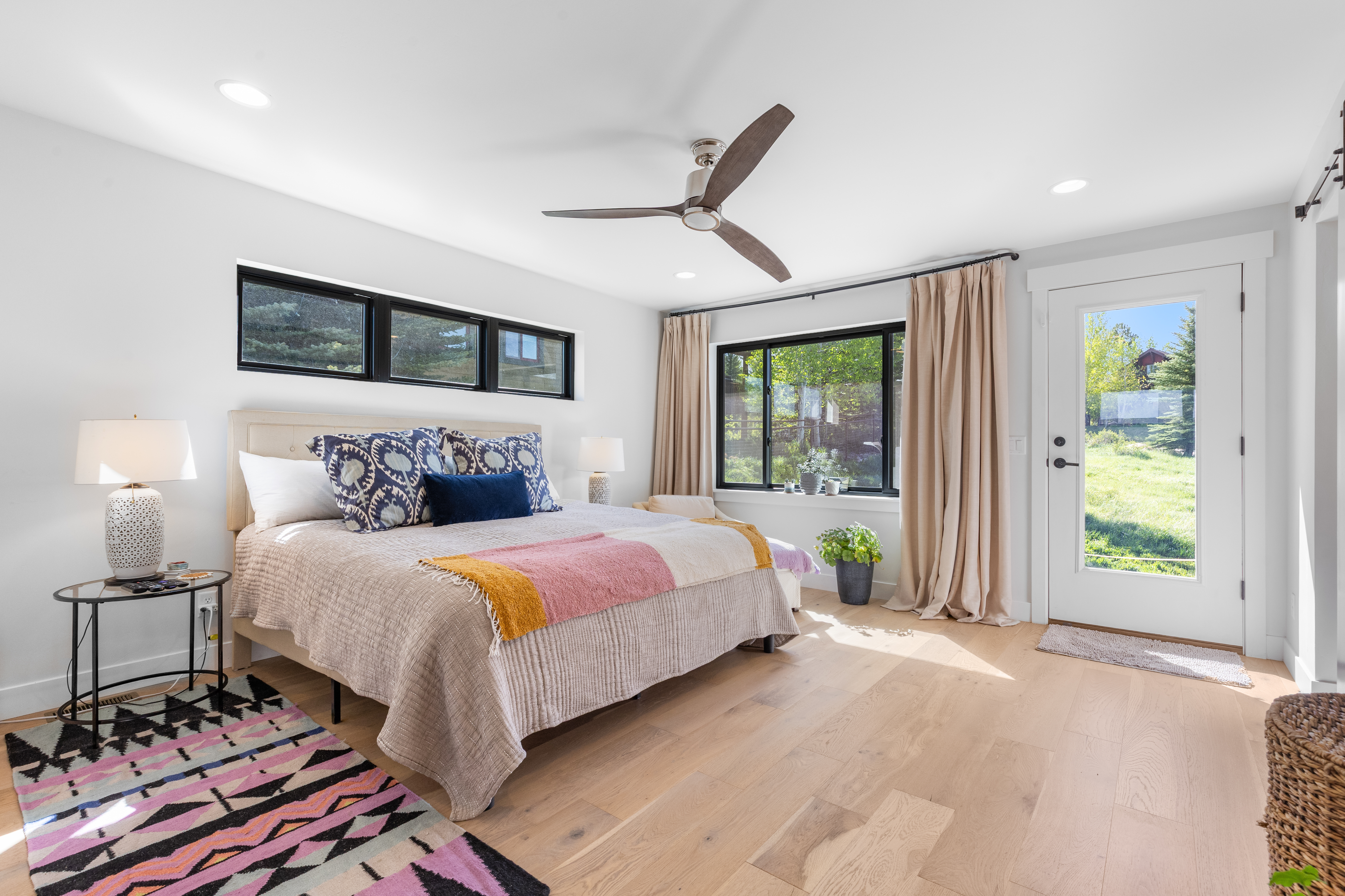  MODERN FISH CREEK AREA HOME - 物件實景