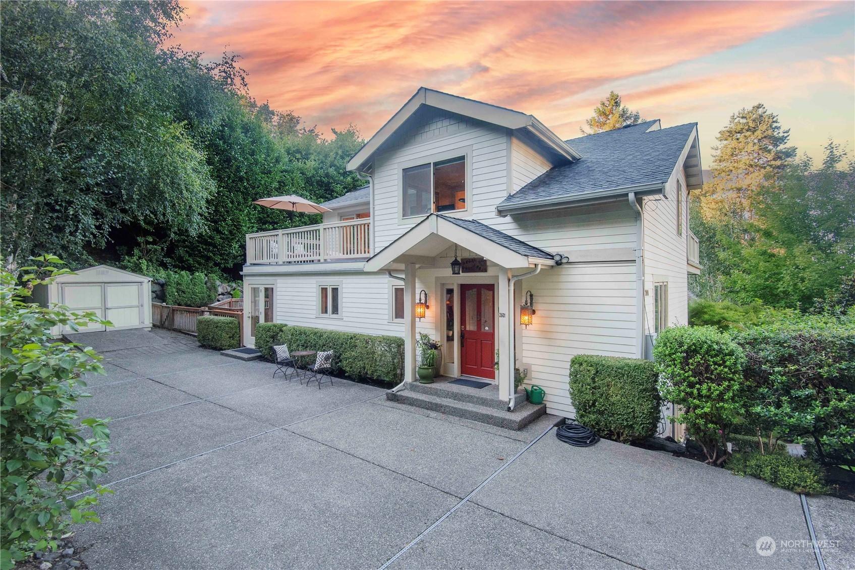 2601 3RD AVENUE N, SEATTLE, Washington, 98109, United States, 4 Bedrooms Bedrooms, ,4 BathroomsBathrooms,Residential,For Sale,2601 3RD AVENUE N,1616914